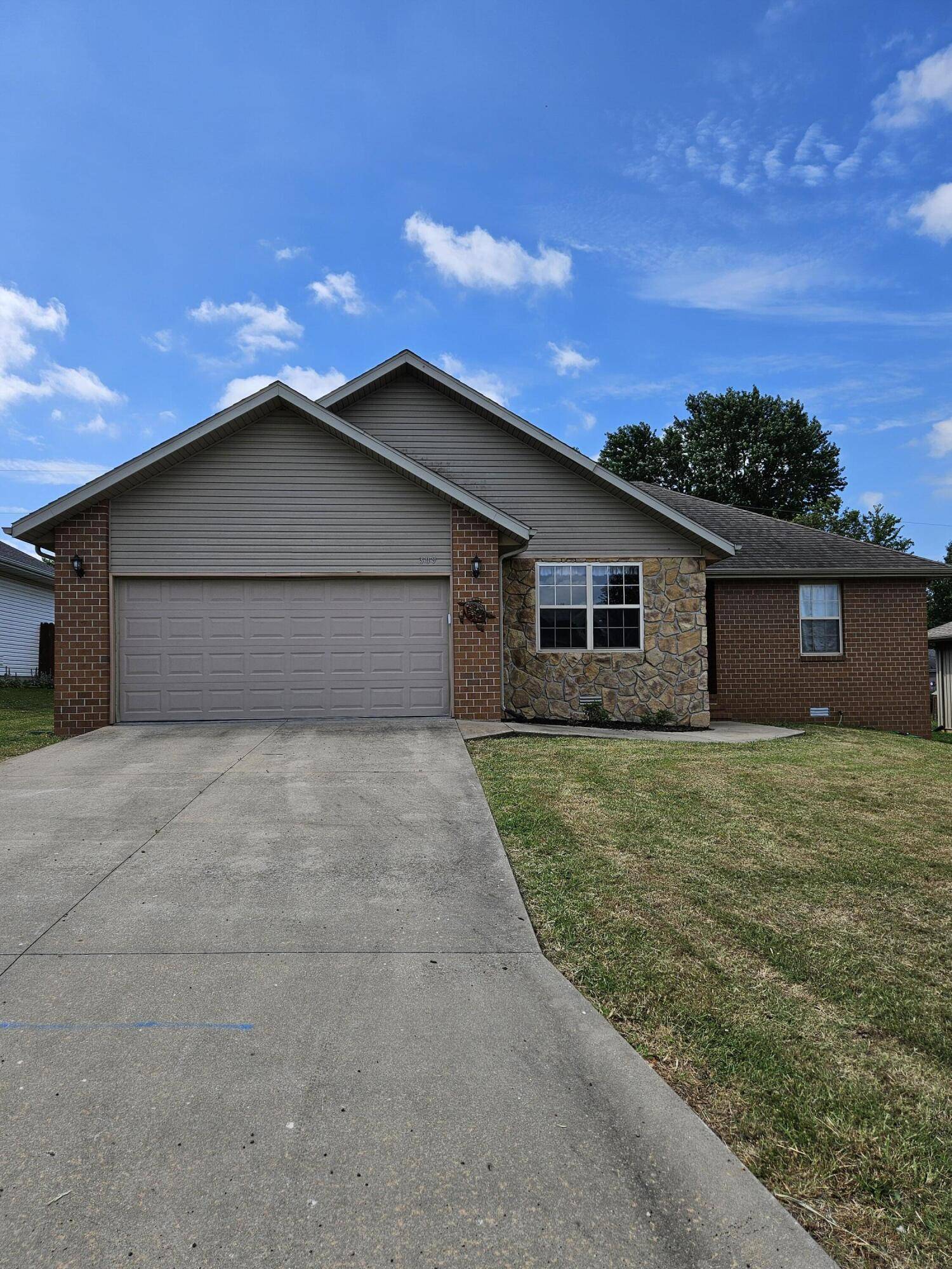 Monett, MO 65708,309 Penzance ST