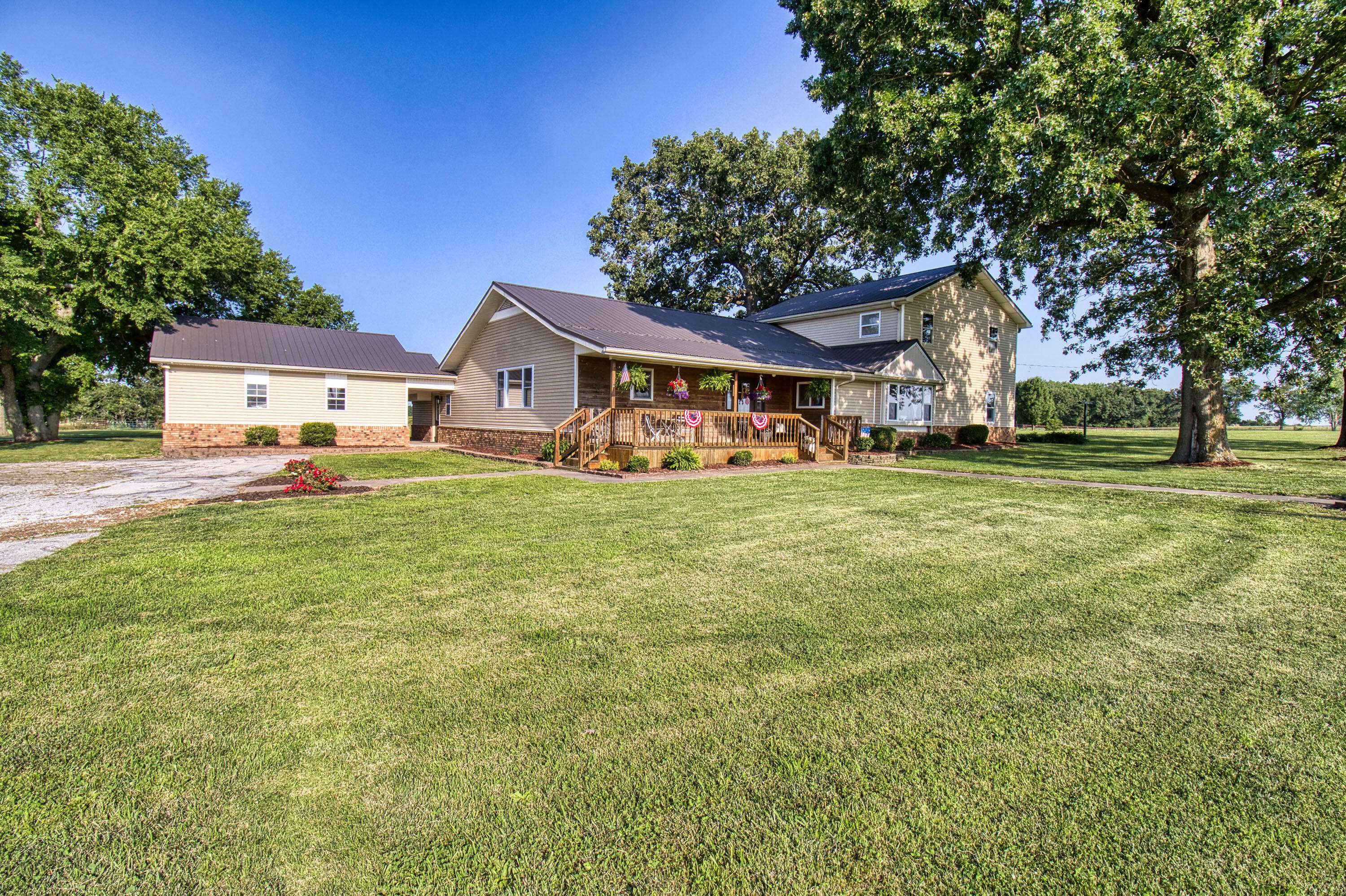 La Russell, MO 64848,2943 Highway Yy