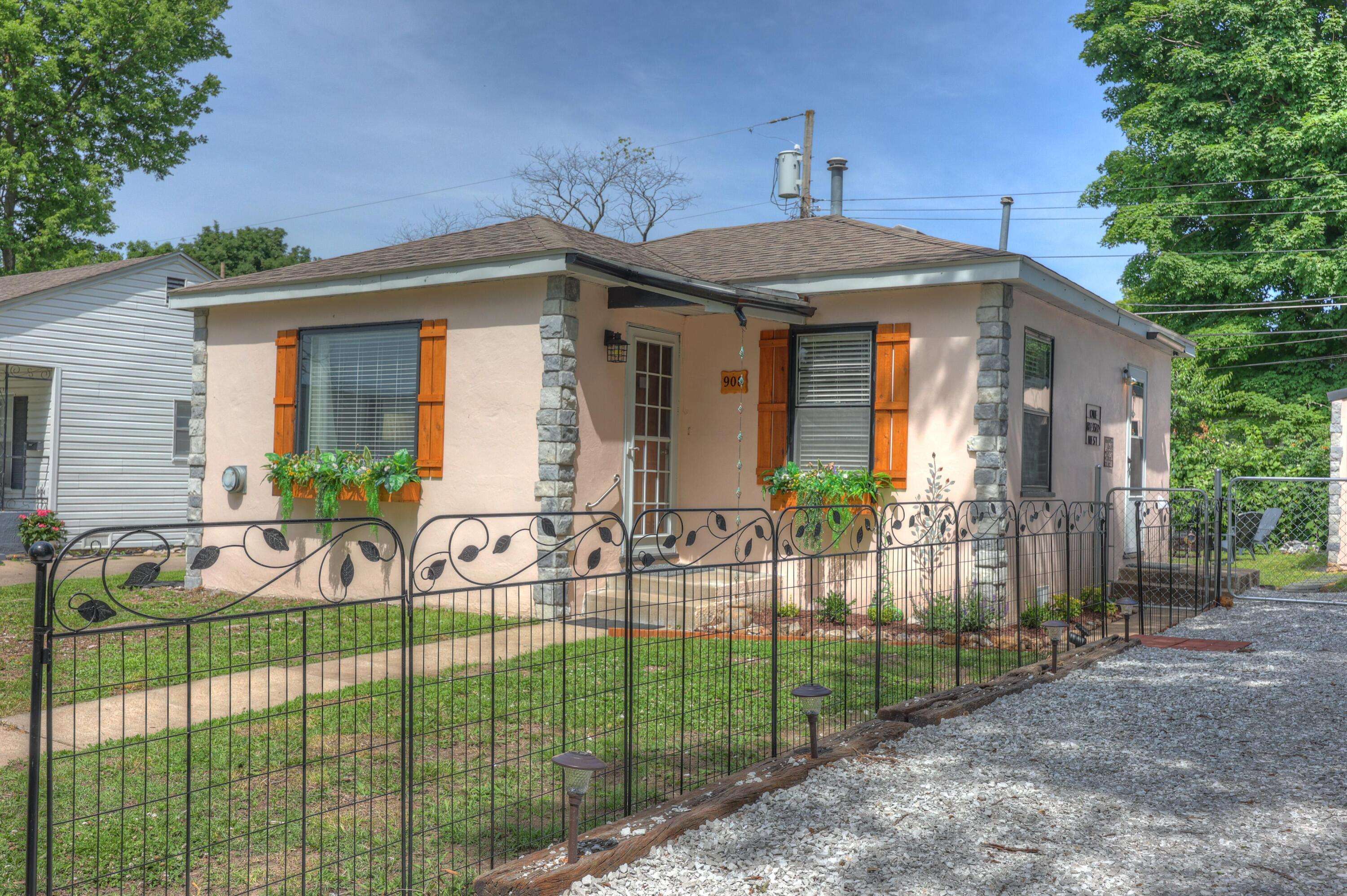 Carthage, MO 64836,908 Grant ST