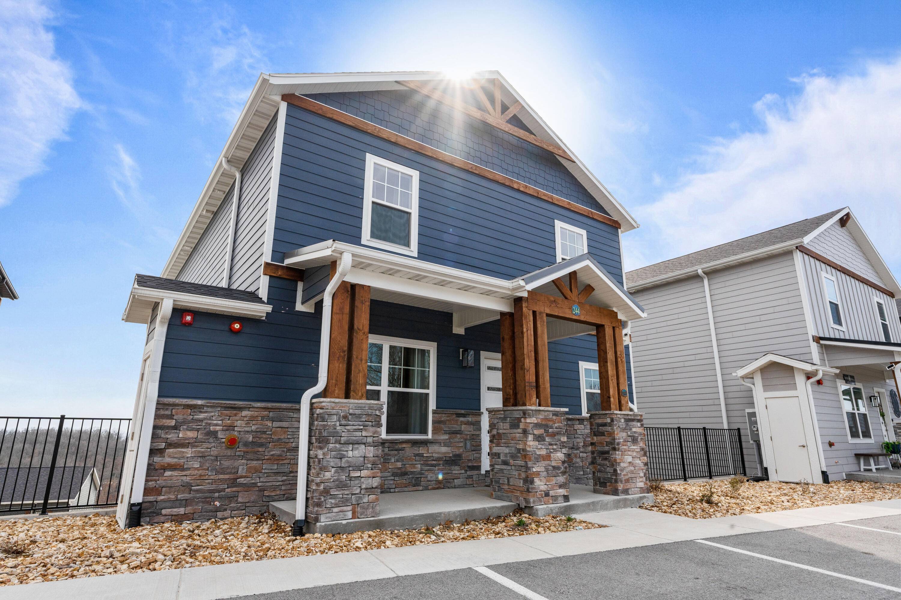 Branson, MO 65616,244 Chateau Mountain Hilltop WAY
