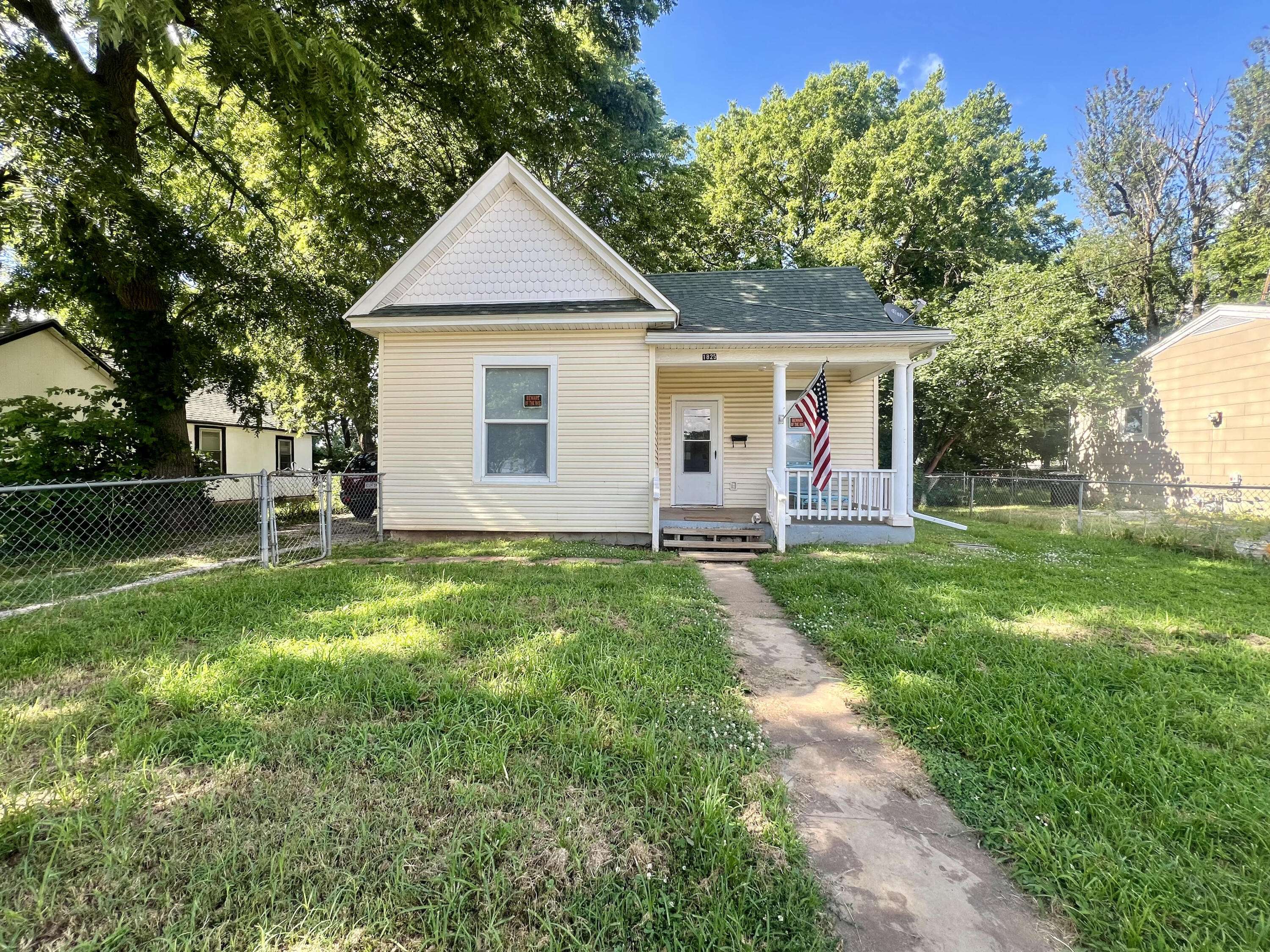 Springfield, MO 65802,1825 W Chestnut ST