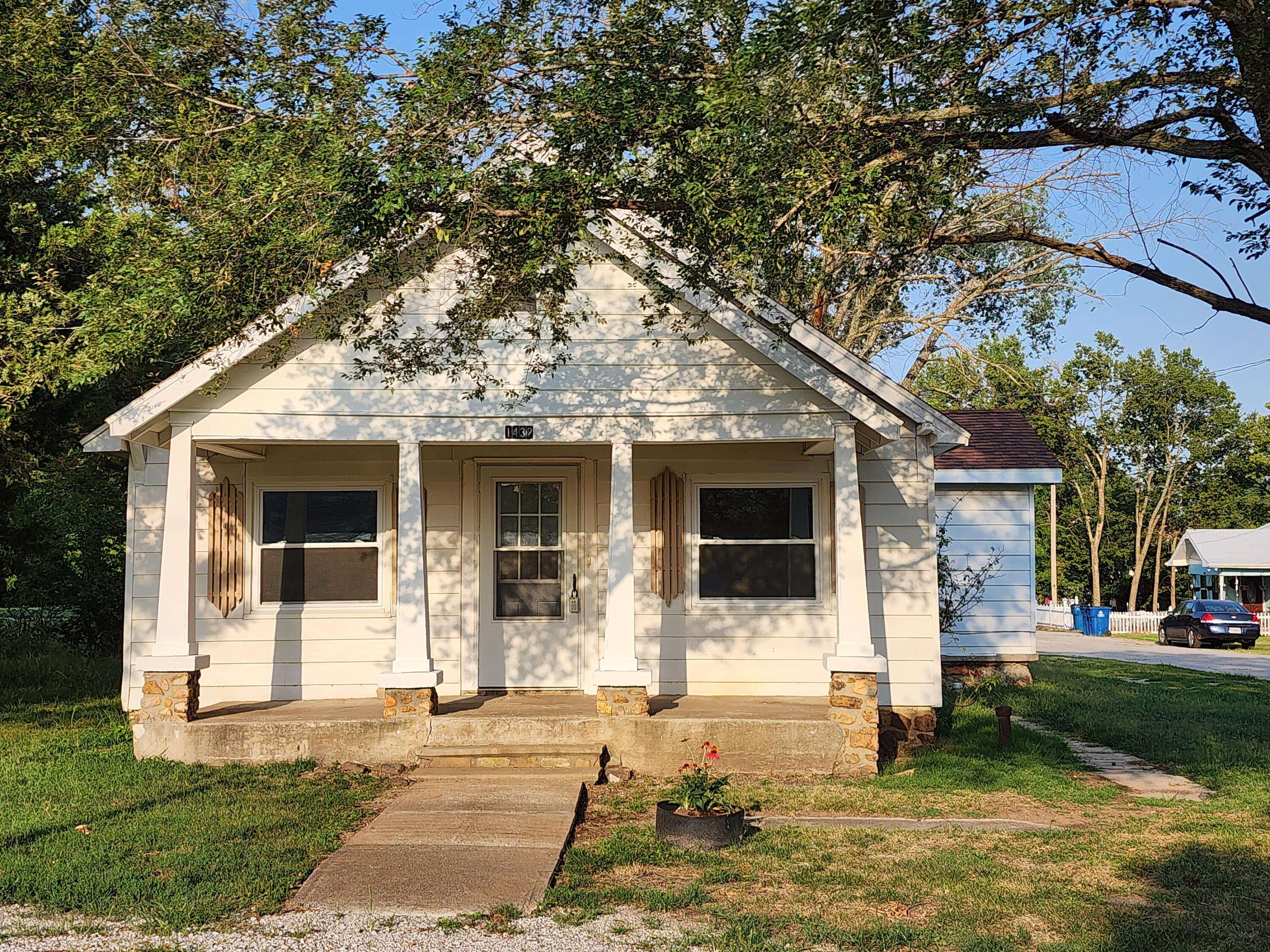 Carthage, MO 64836,1432 Sophia St.