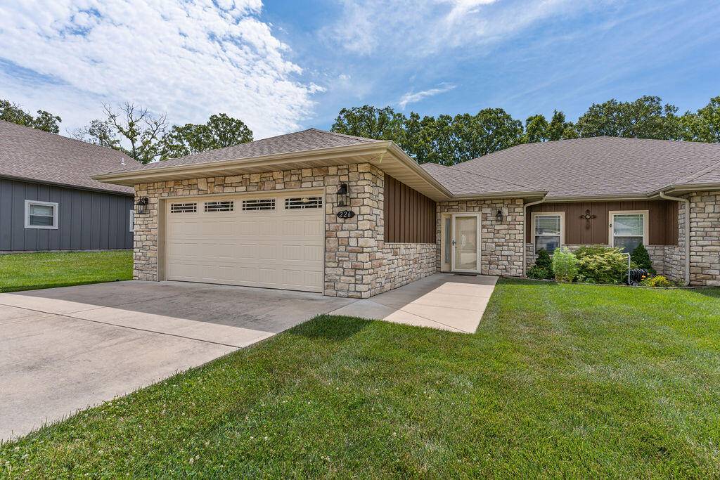 Branson West, MO 65737,226 Cedar Glade DR