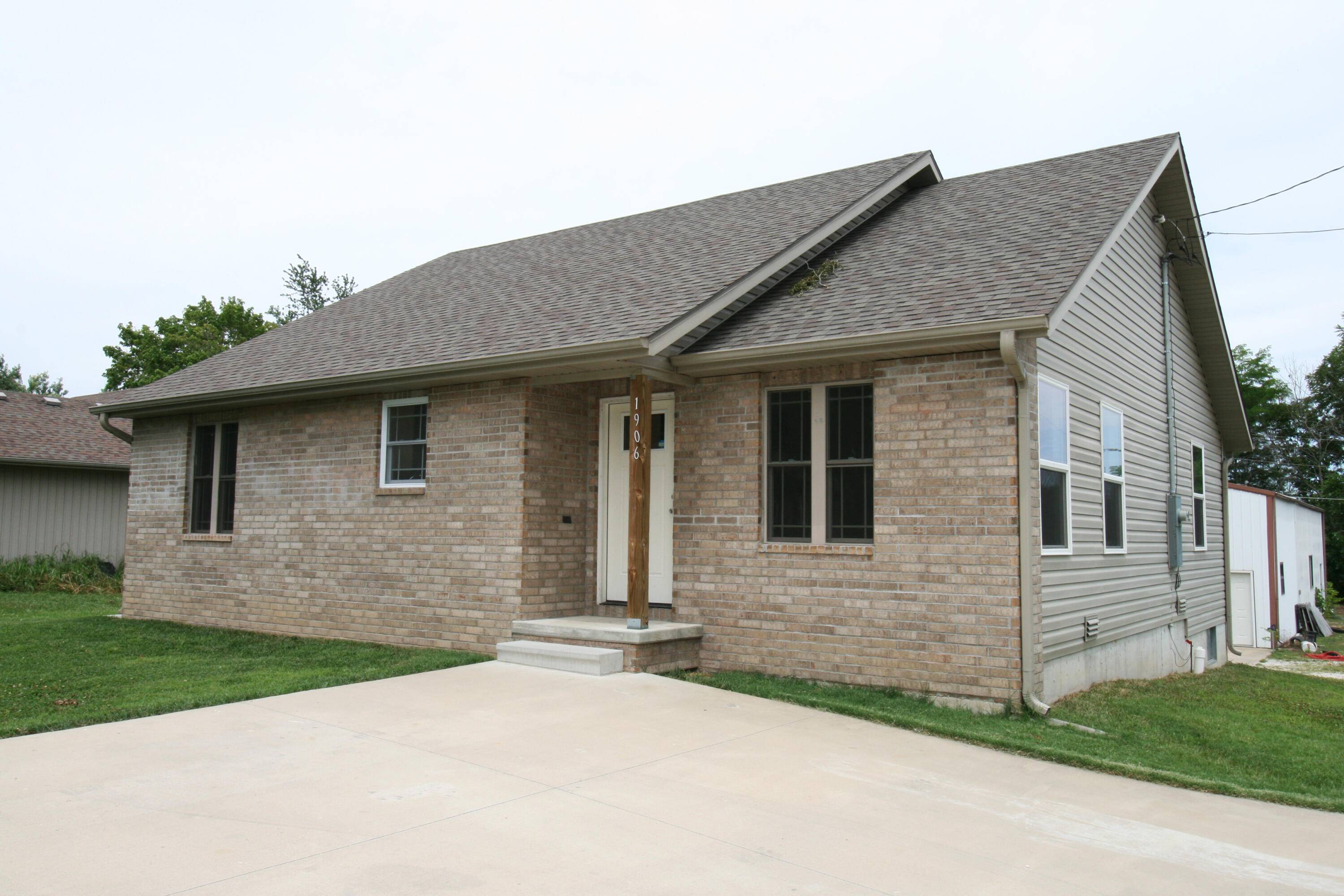 Ozark, MO 65721,1906 S 14th AVE
