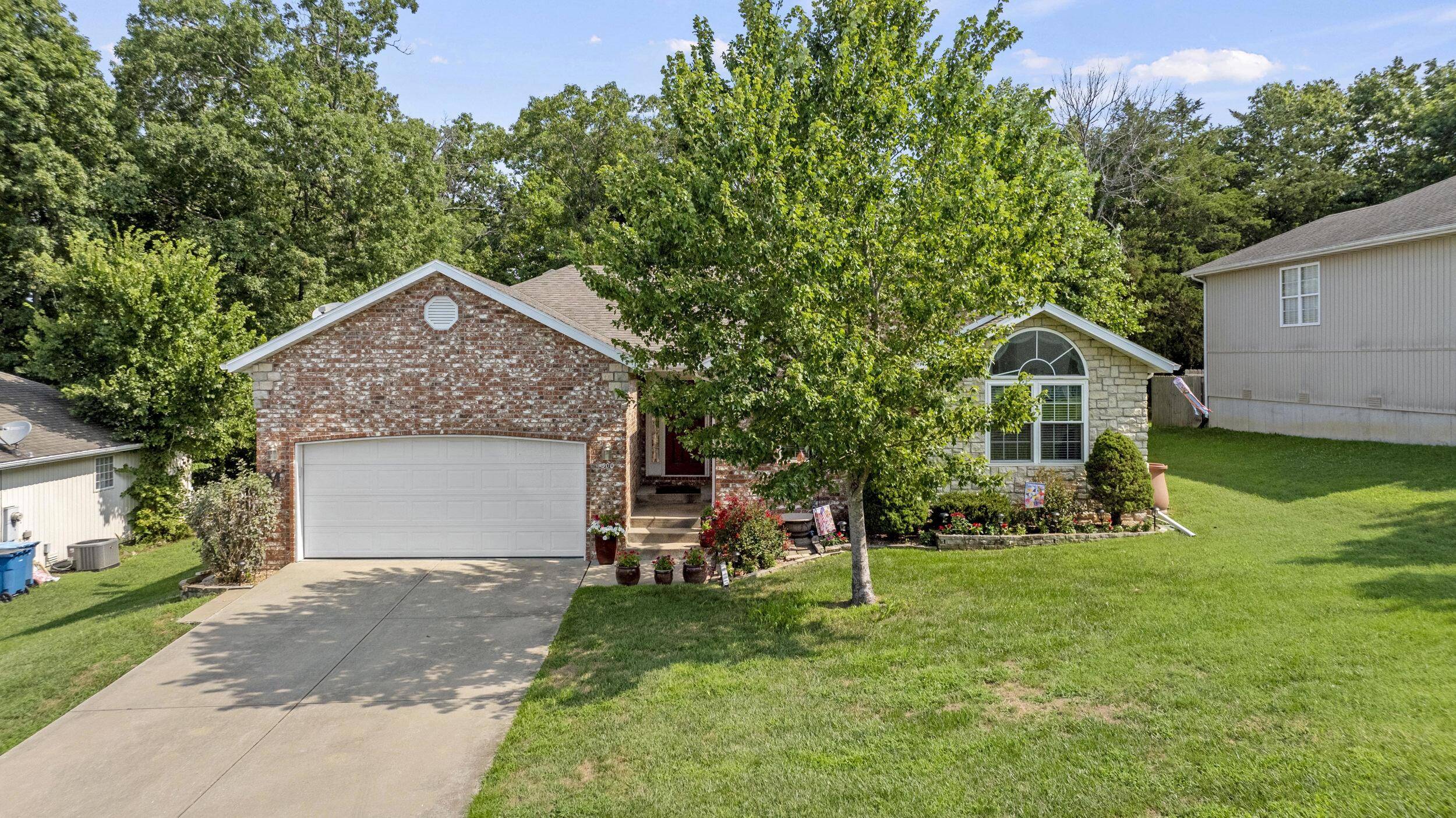 Branson, MO 65616,300 Roundhill RD