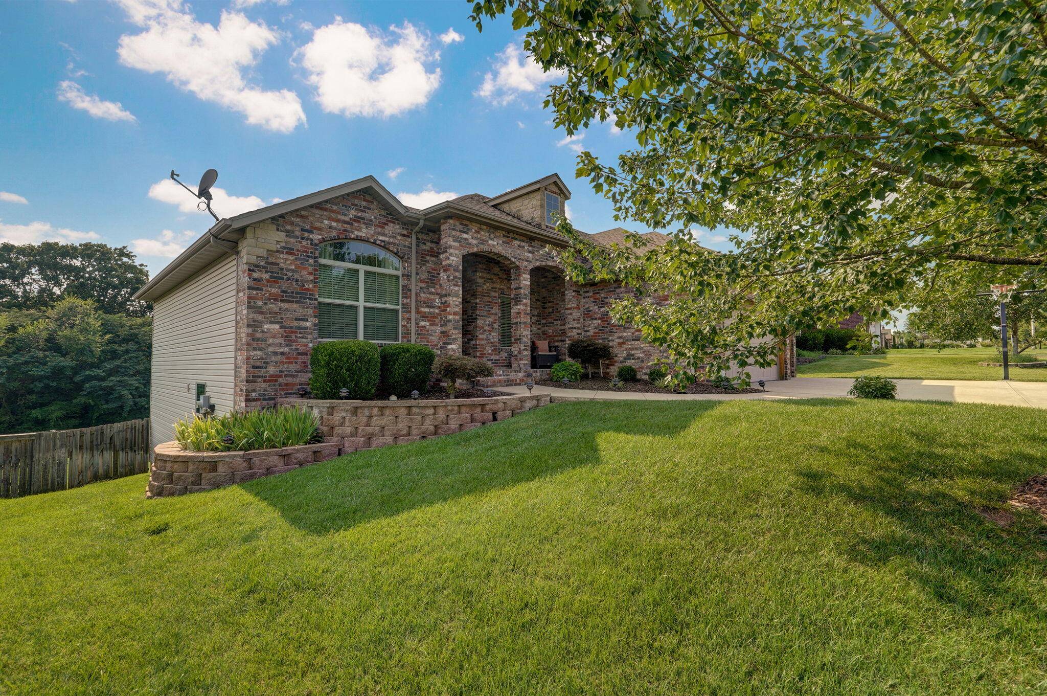 Battlefield, MO 65619,5323 S Carson ST