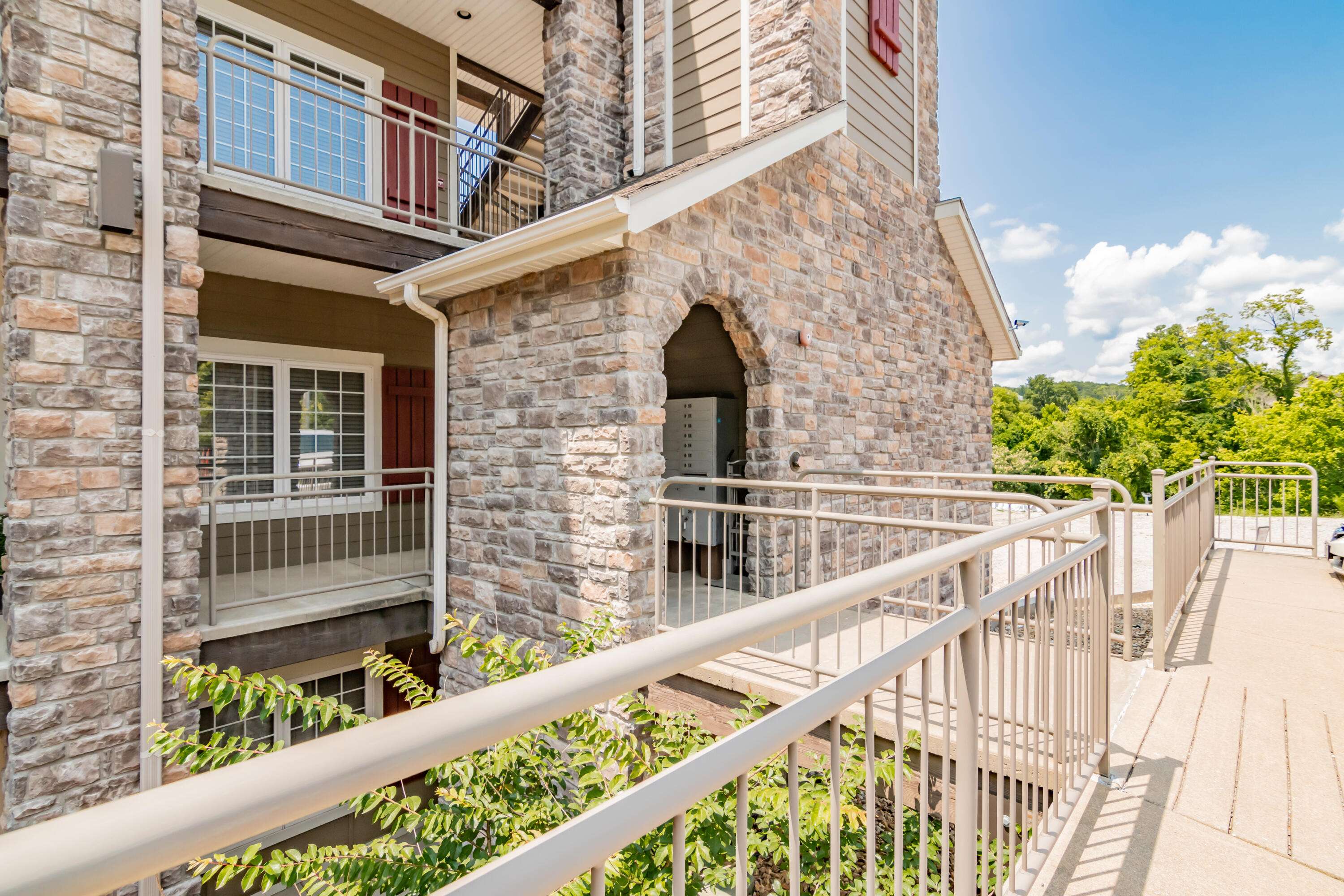 Branson, MO 65616,1573 Lake Shore DR #1-105