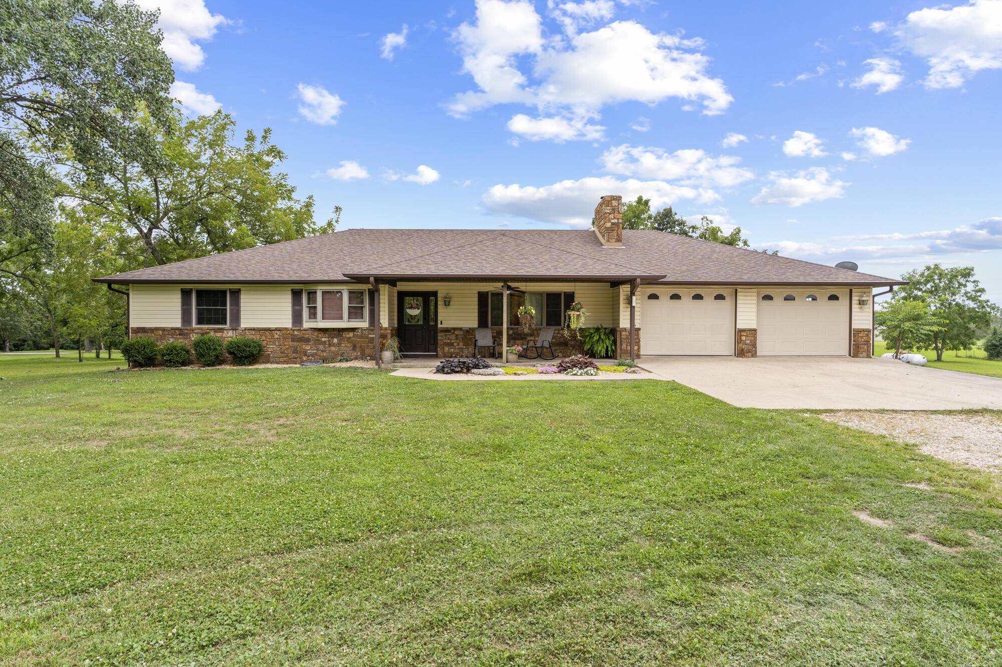 Reeds Spring, MO 65737,723 Keystone RD