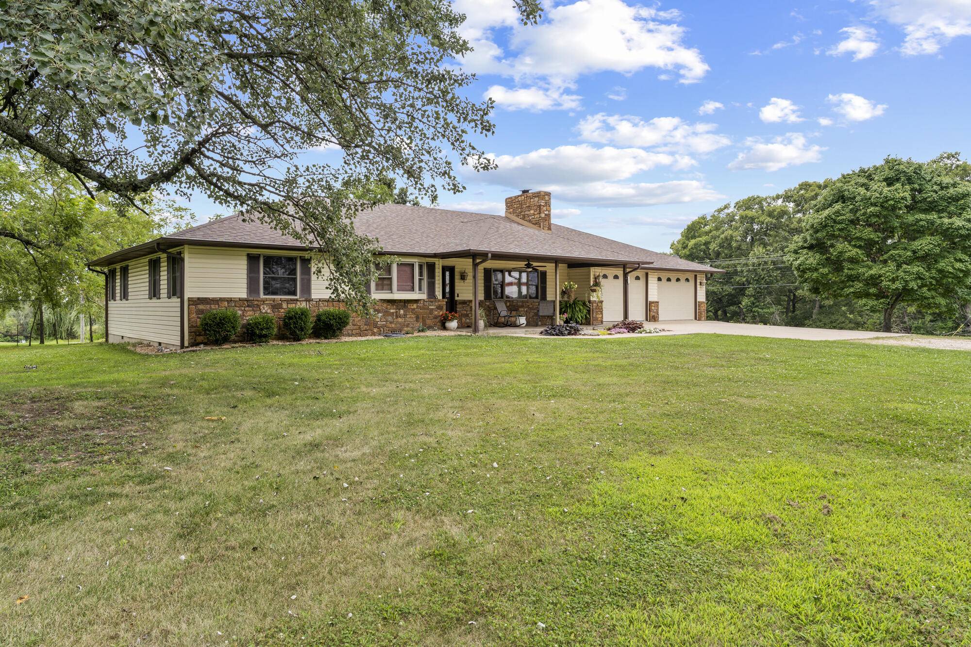 Reeds Spring, MO 65737,723 Keystone RD