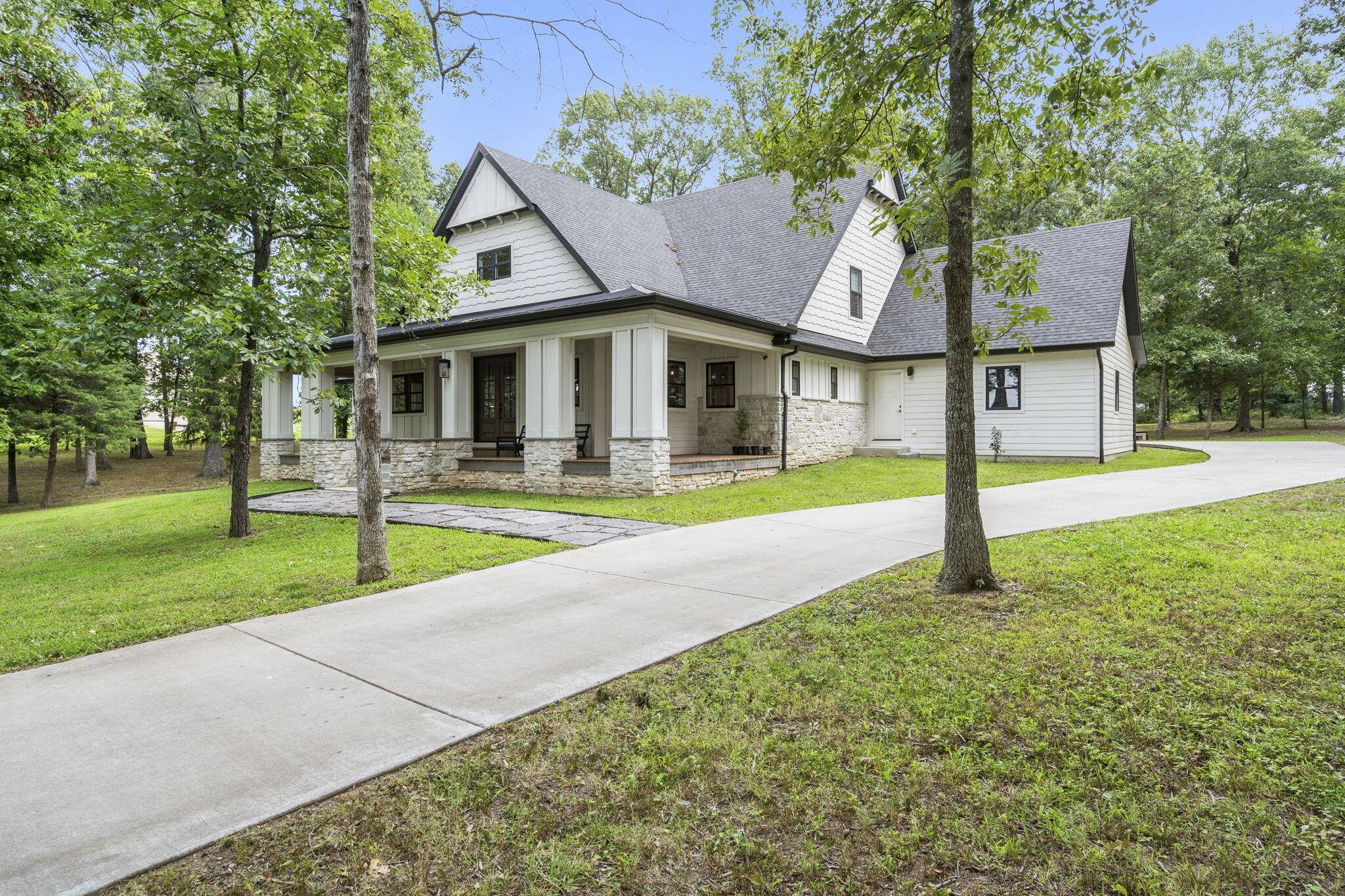 Ozark, MO 65721,235 Kings CT