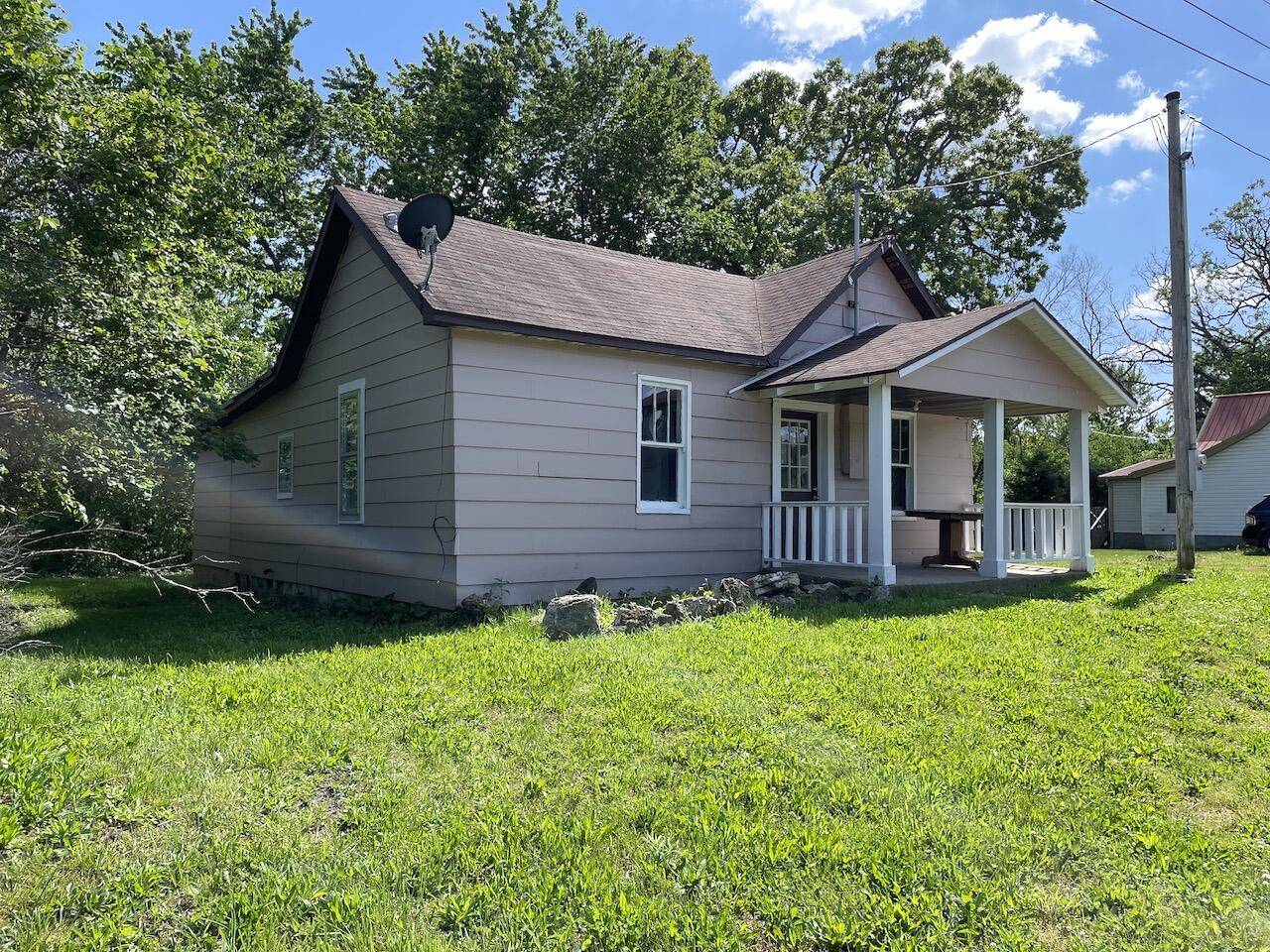 Pomona, MO 65789,4420 State Route N