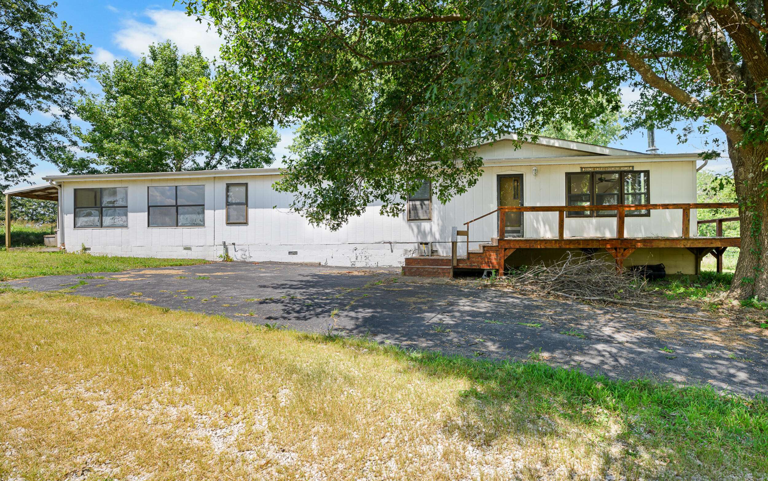 Dunnegan, MO 65640,3965 S 62nd RD