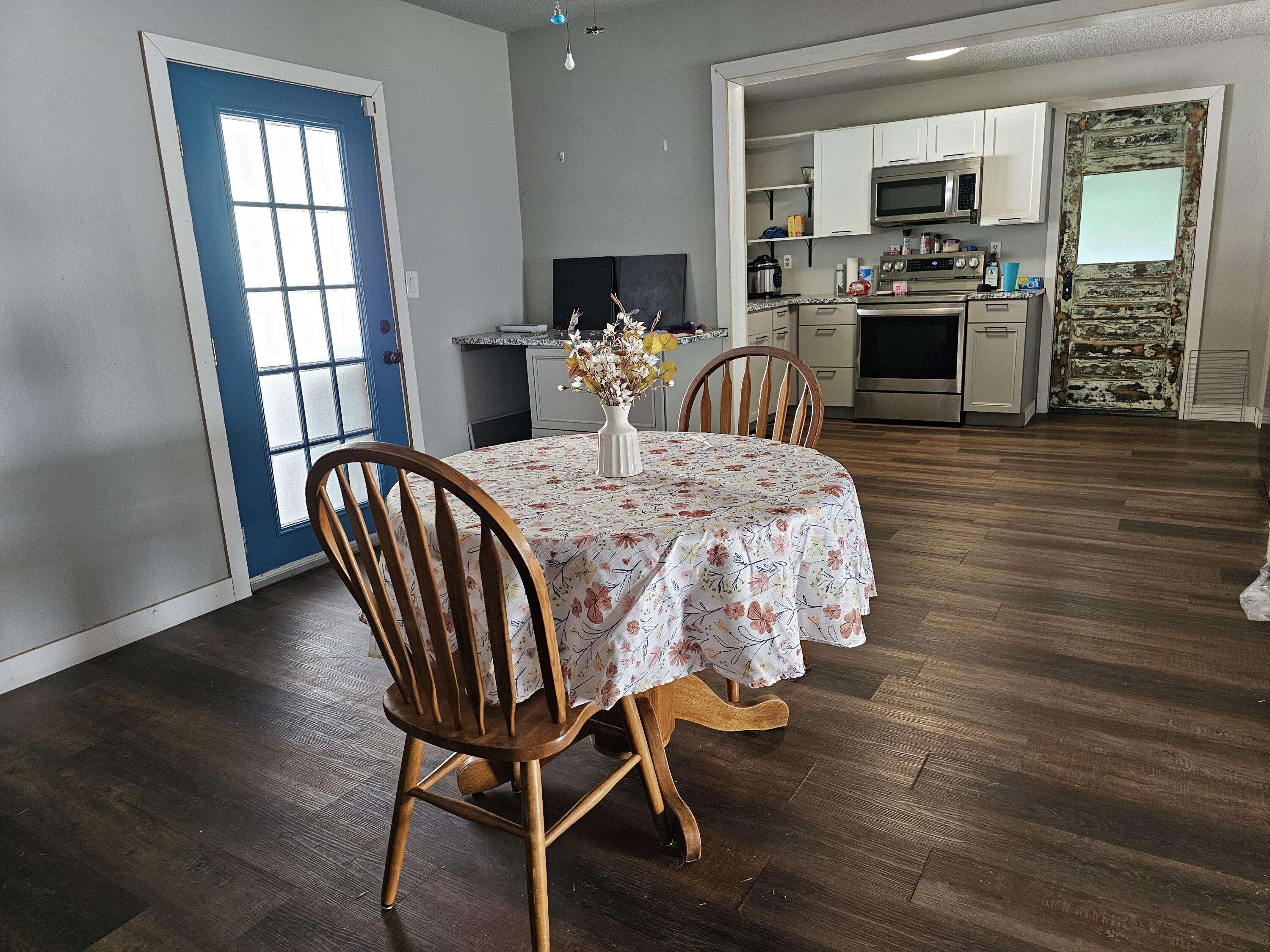 Anderson, MO 64831,419 2nd ST