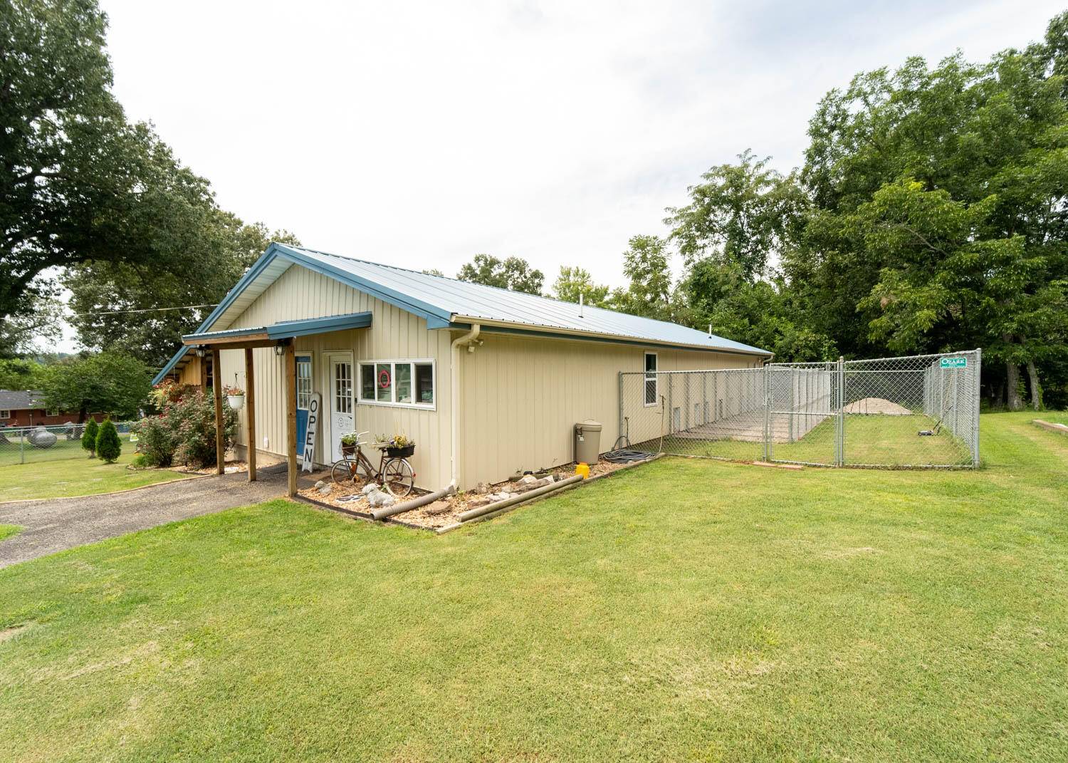 Thayer, MO 65791,304 Saint Matthew ST