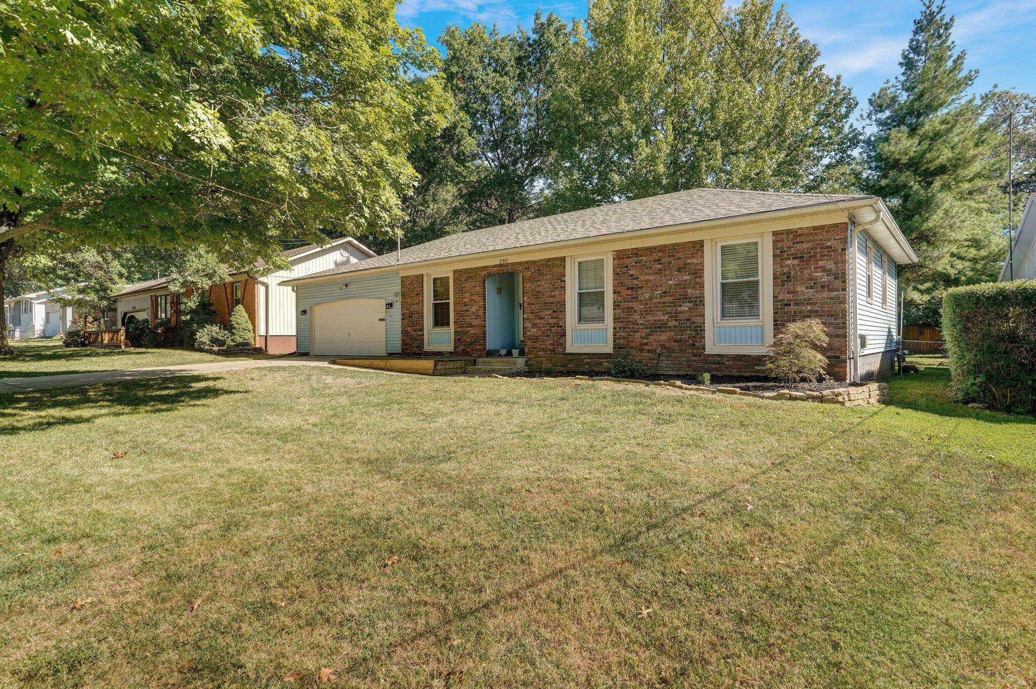 Springfield, MO 65807,210 E Crestview ST