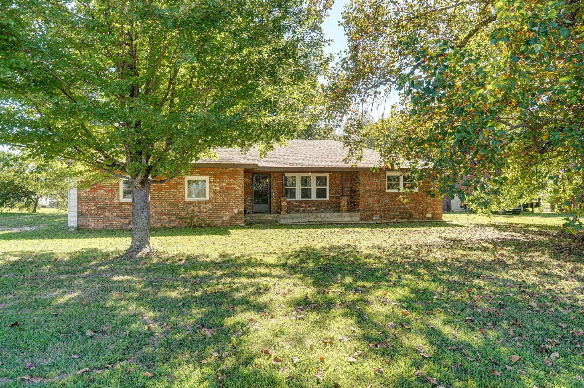 Miller, MO 65707,310 S Seneker ST