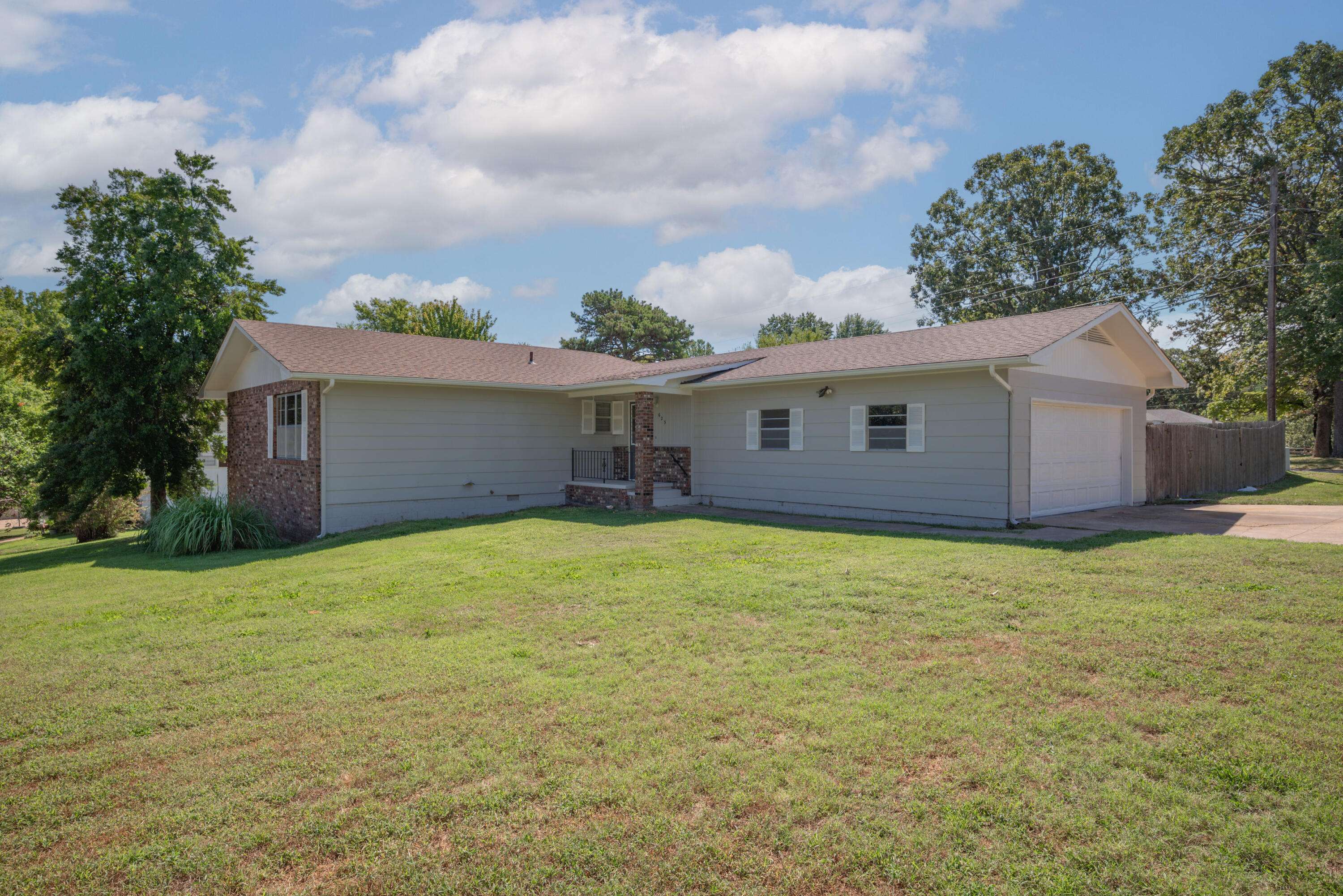 Neosho, MO 64850,623 Carson ST