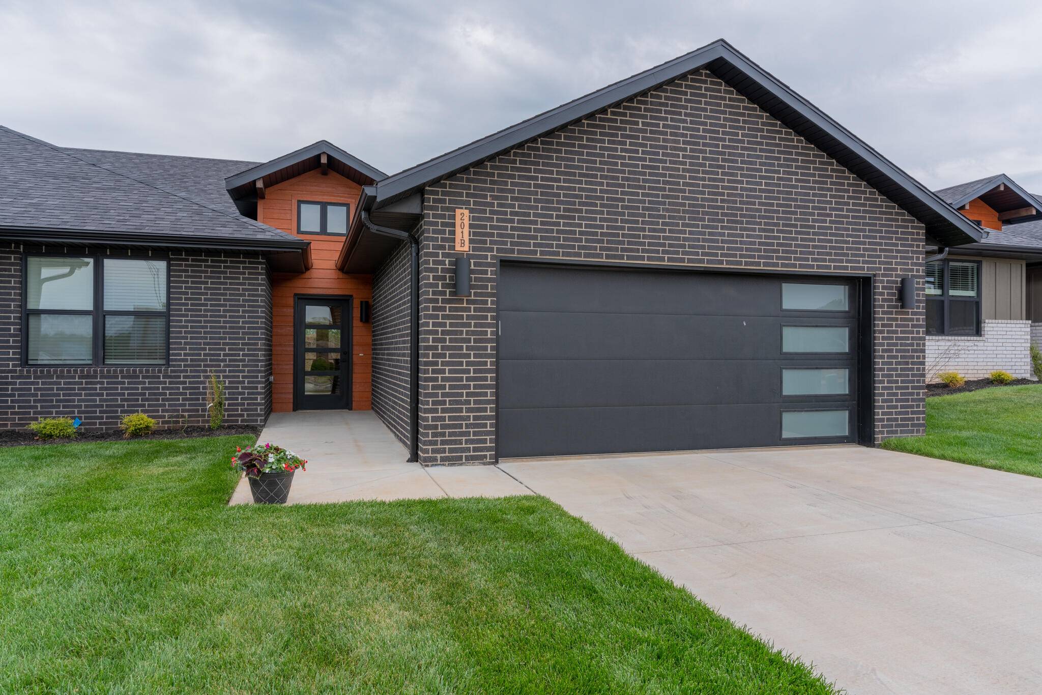 Springfield, MO 65810,5955 S Farm Rd 163 #203b
