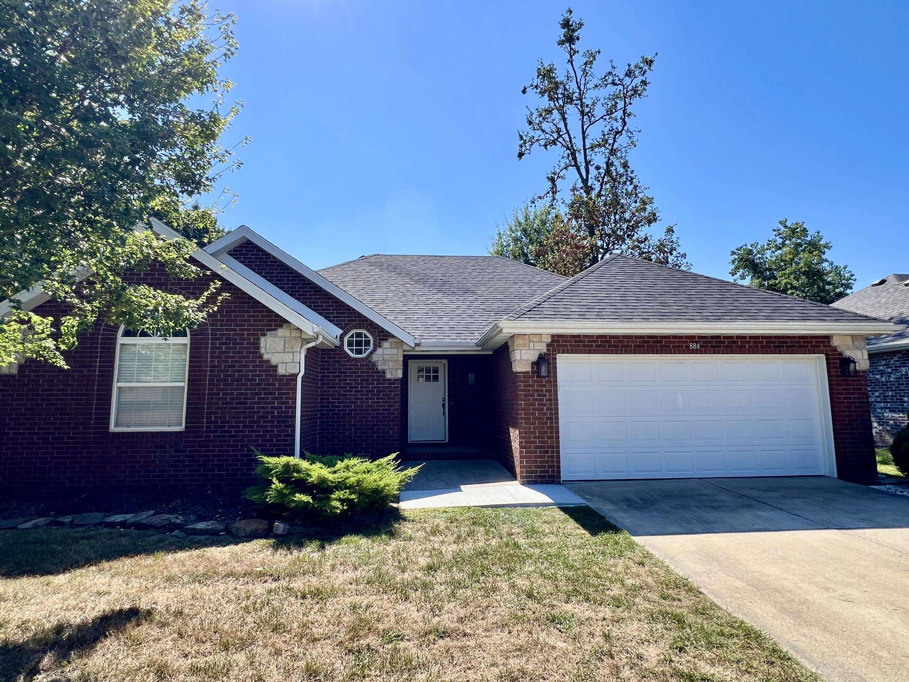 Nixa, MO 65714,884 W Dustin LN