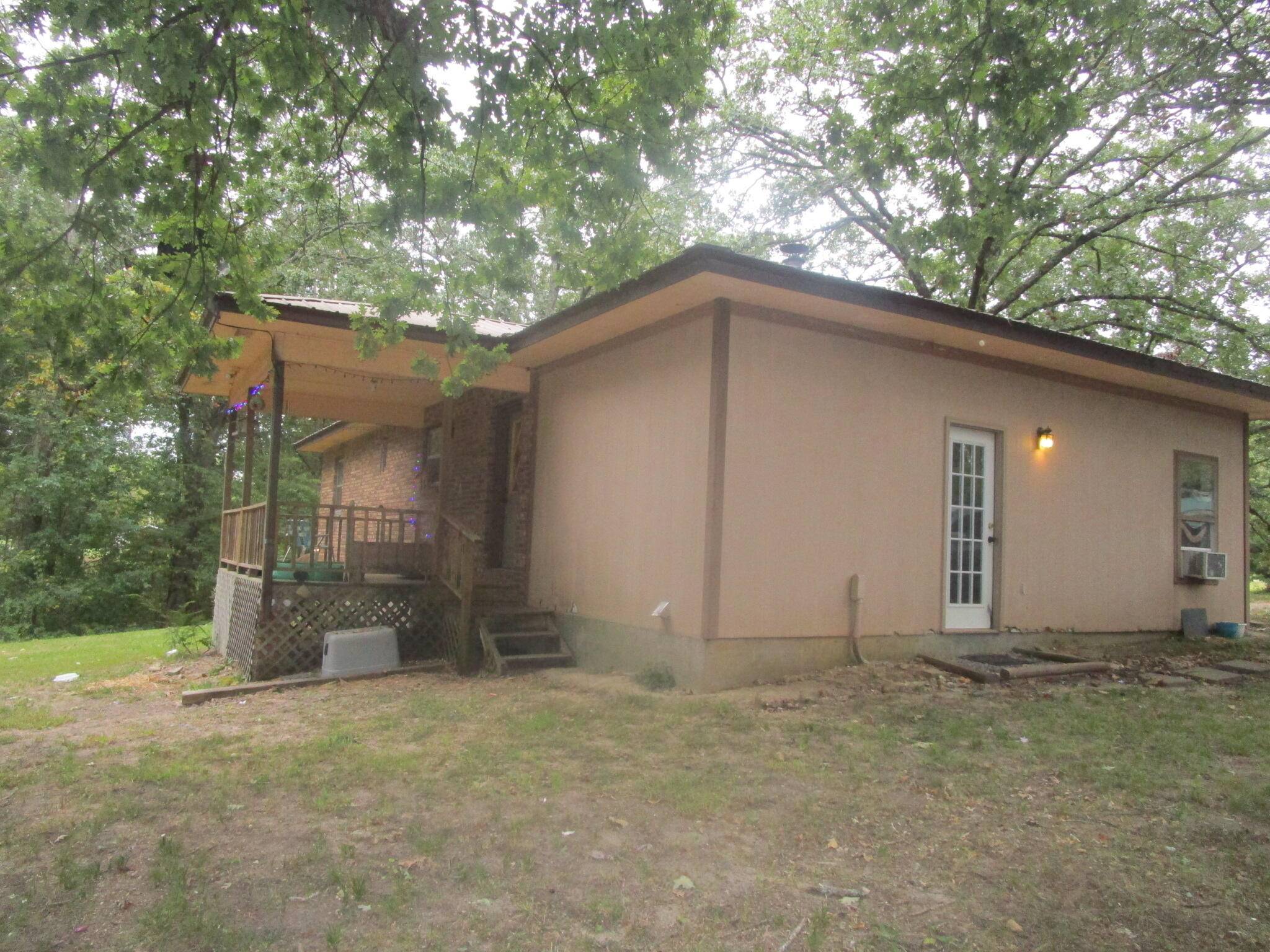 Mountain View, MO 65548,910 Delp Road