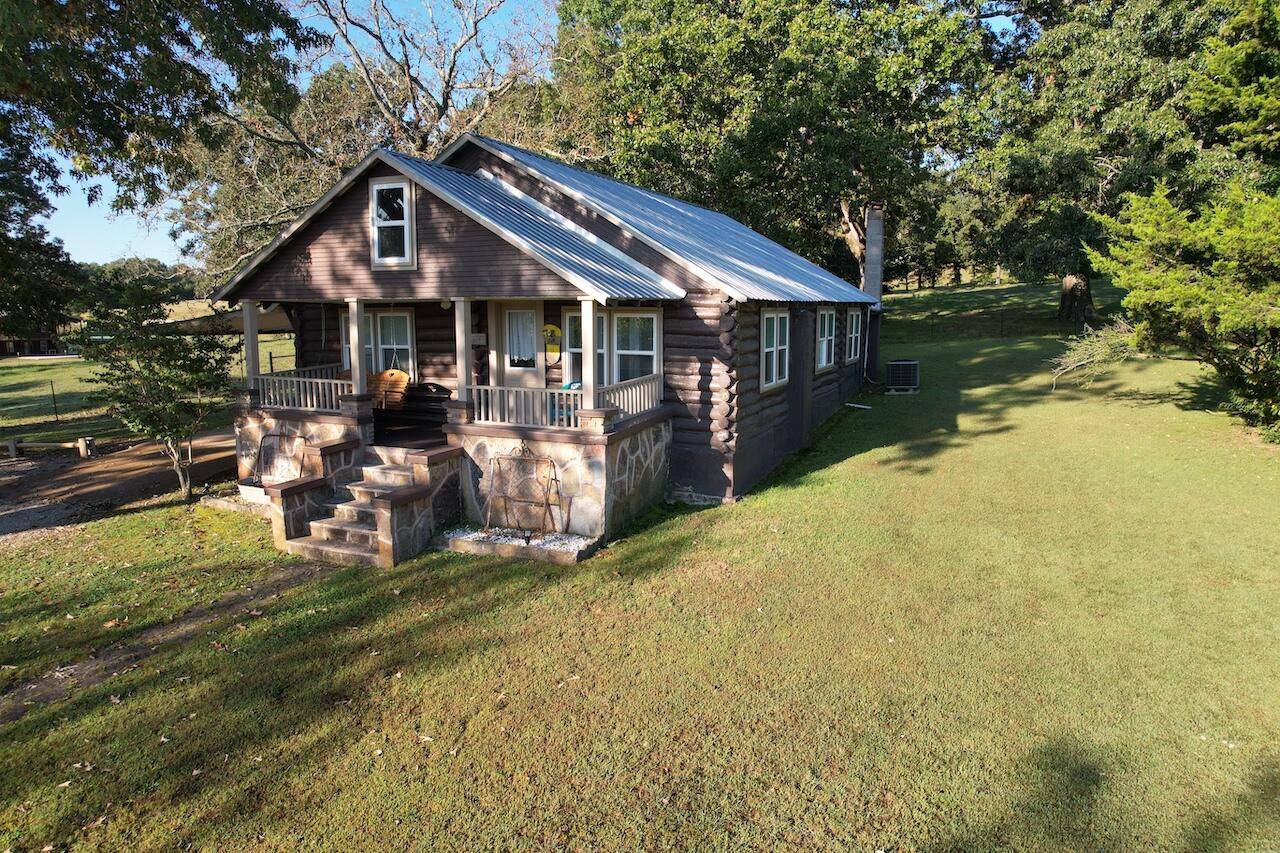 Mammoth Spring, MO 72554,131 Sunset Hill RD