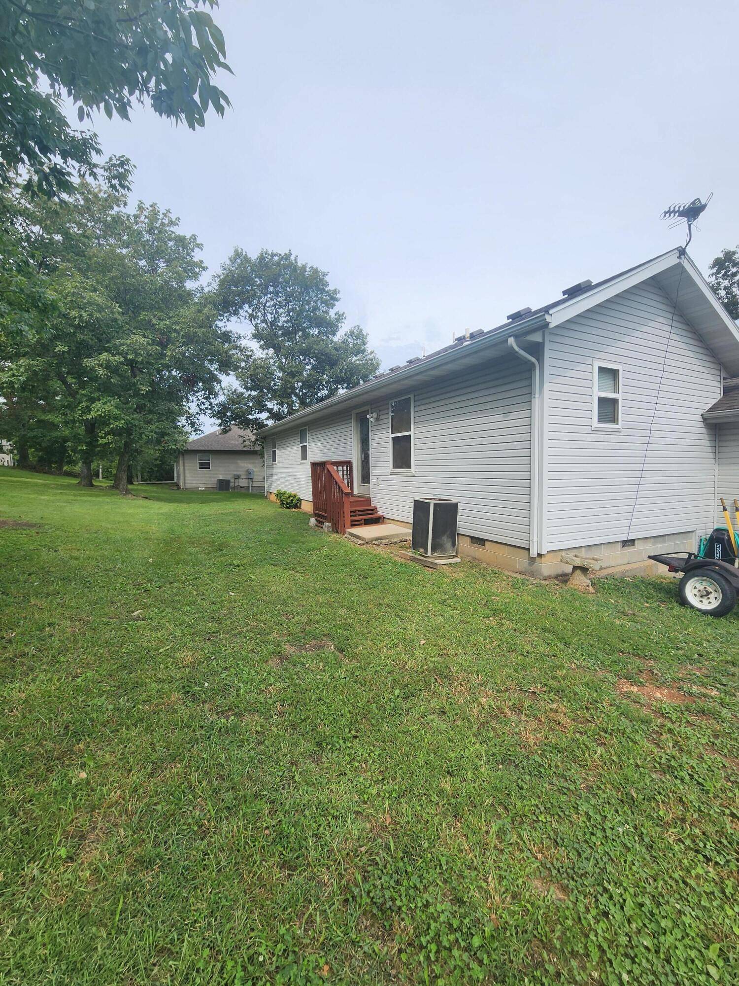 Reeds Spring, MO 65737,67 Celebration DR