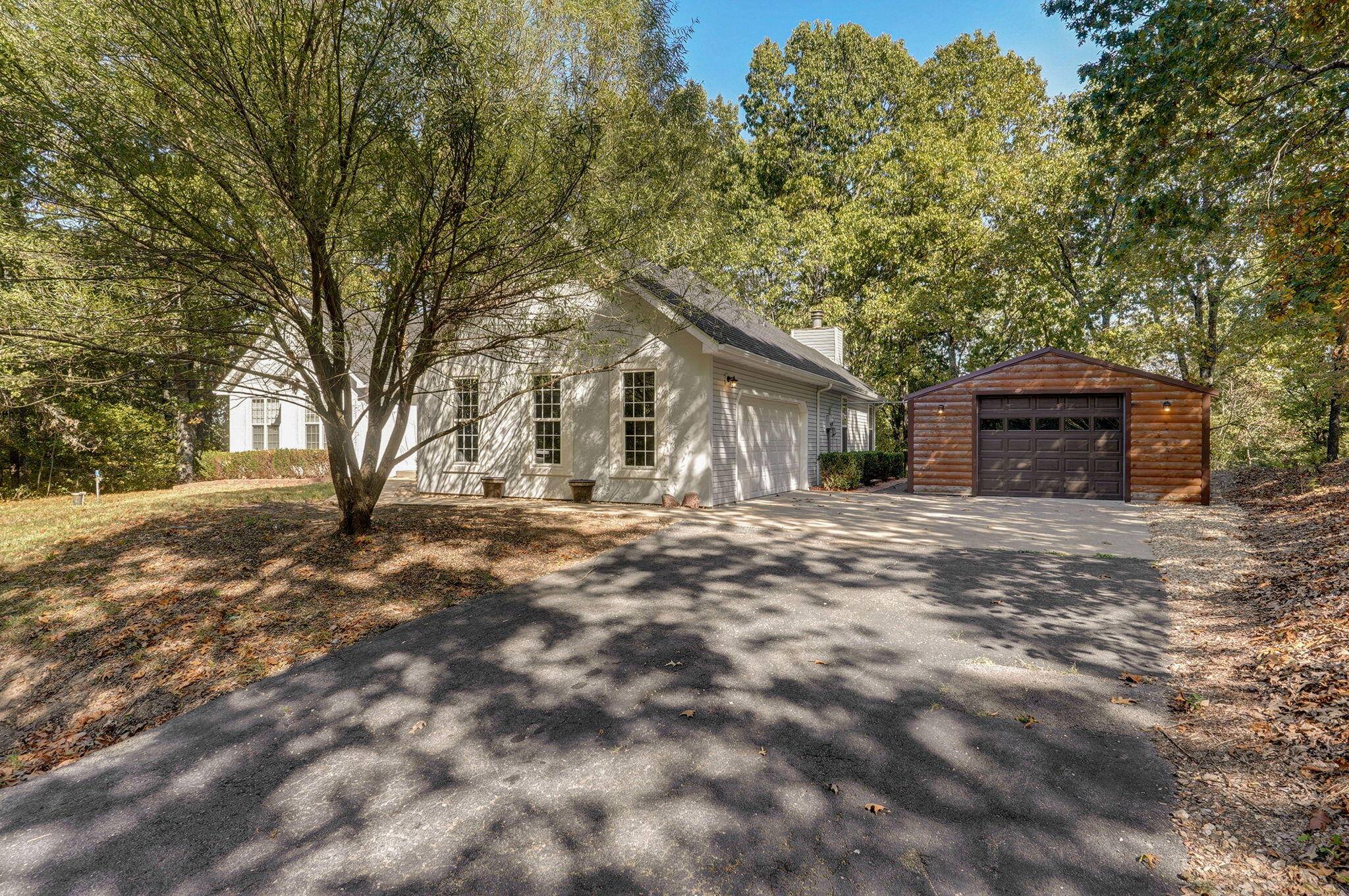 Branson West, MO 65737,88 Lovers LN