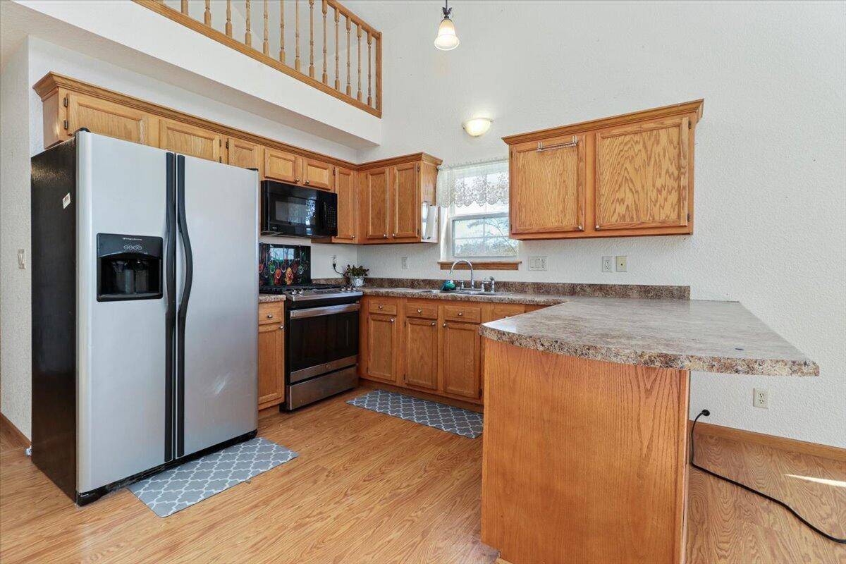 West Plains, MO 65775,7098 County Road 1320