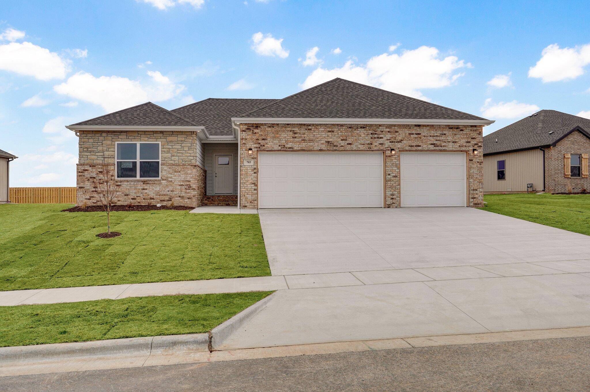 Nixa, MO 65714,703 N Quantum CT