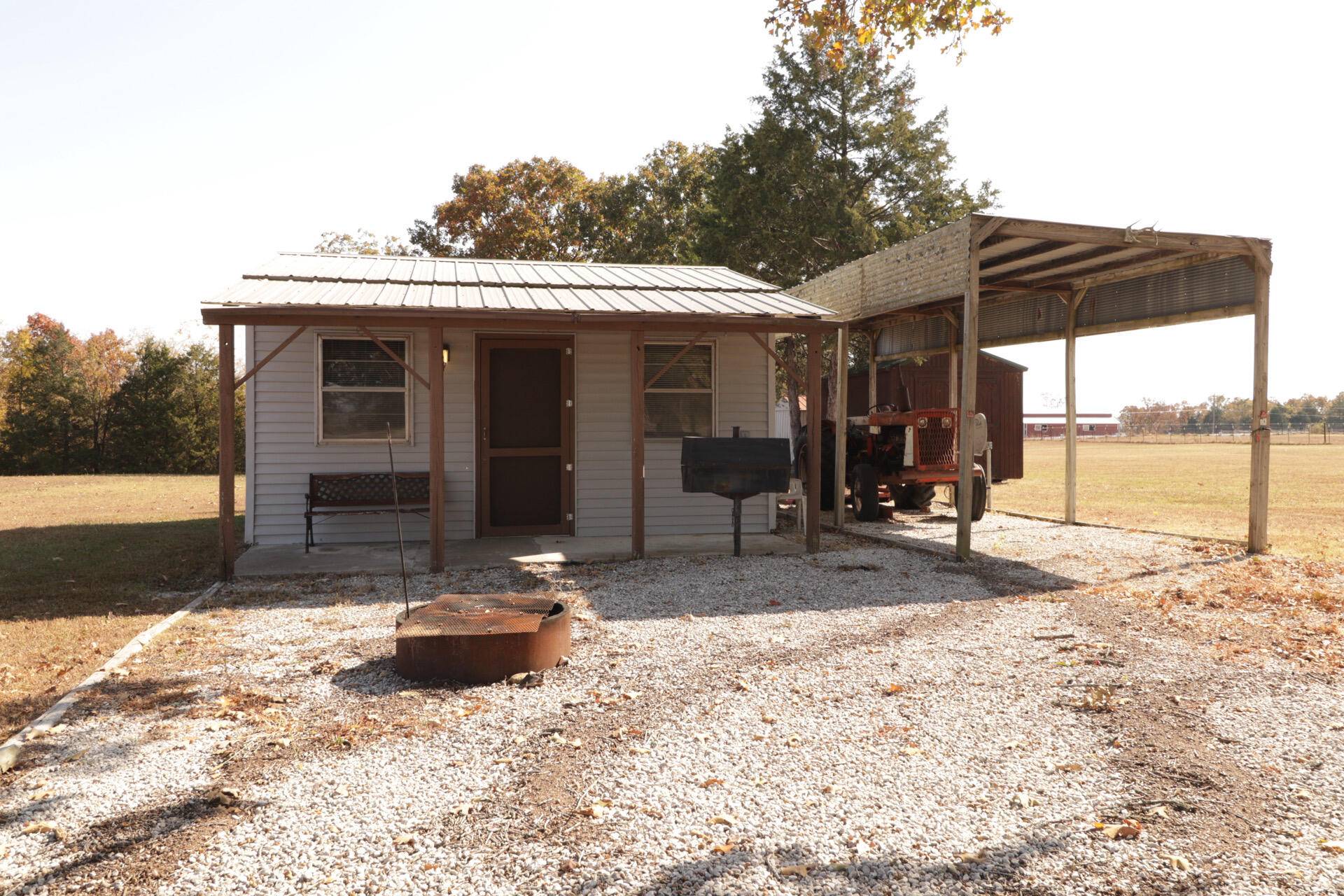 Protem, MO 65733,9691 S State Highway 125