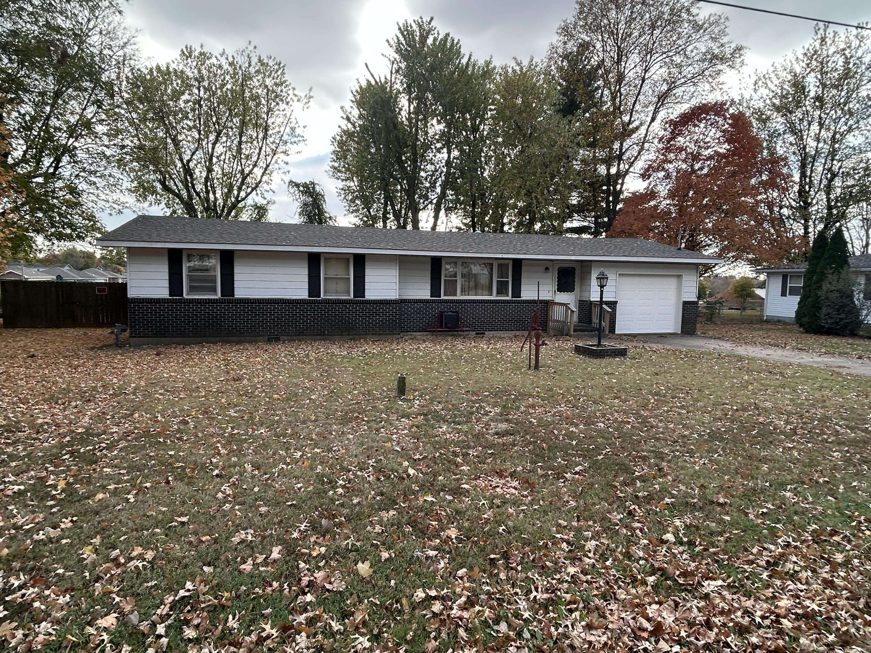 Monett, MO 65708,123 Melody LN