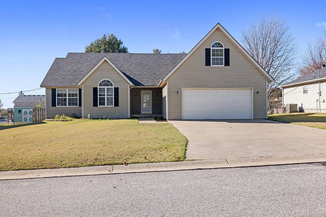 Webb City, MO 64870,1820 Chickadee DR