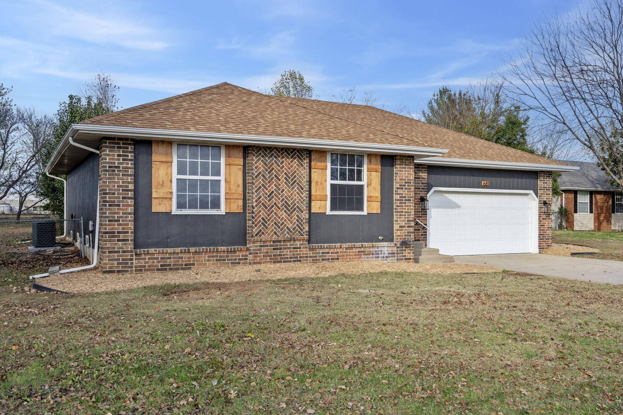 Ozark, MO 65721,681 Lone Hickory RD