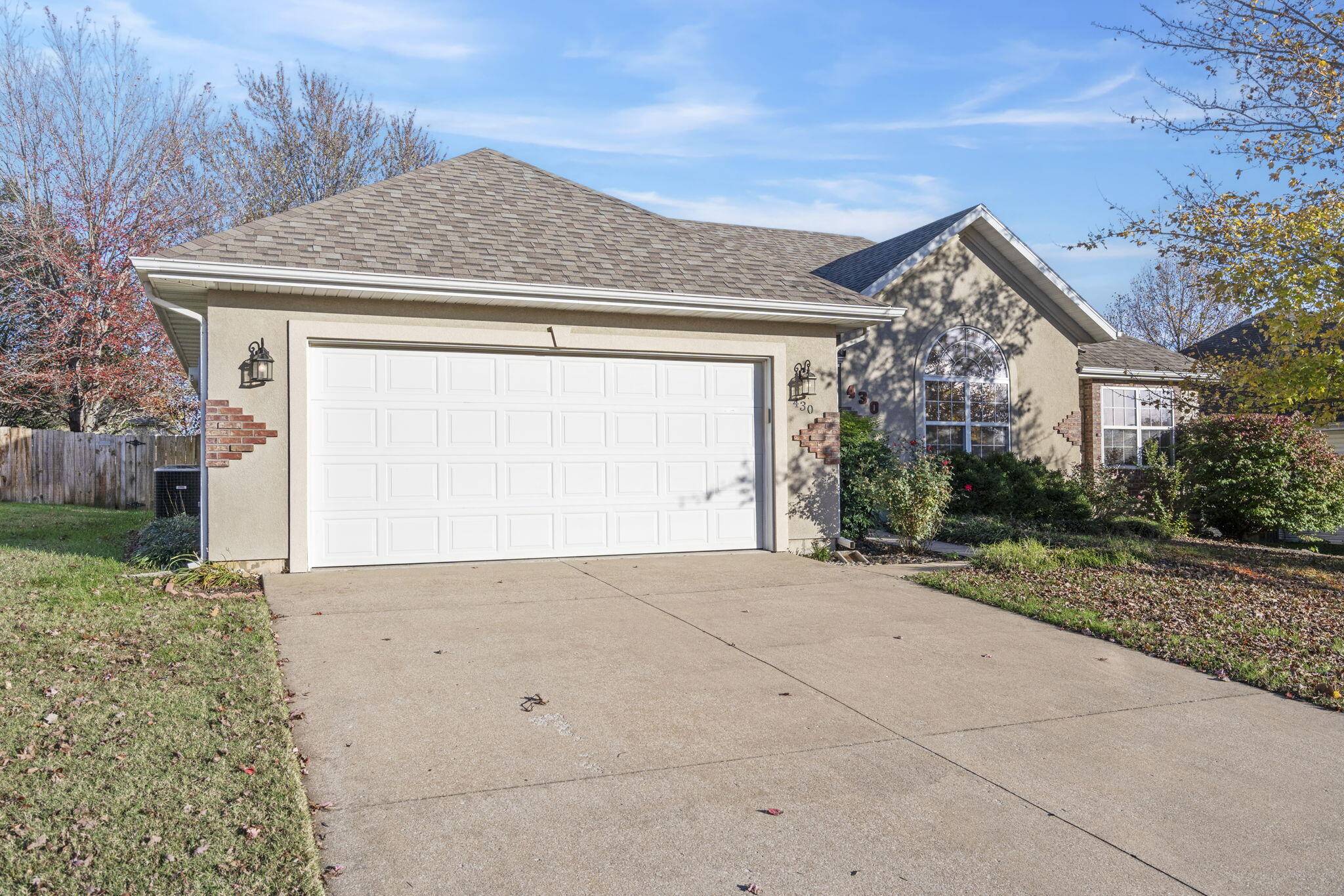 Springfield, MO 65809,430 S Yellowwood DR