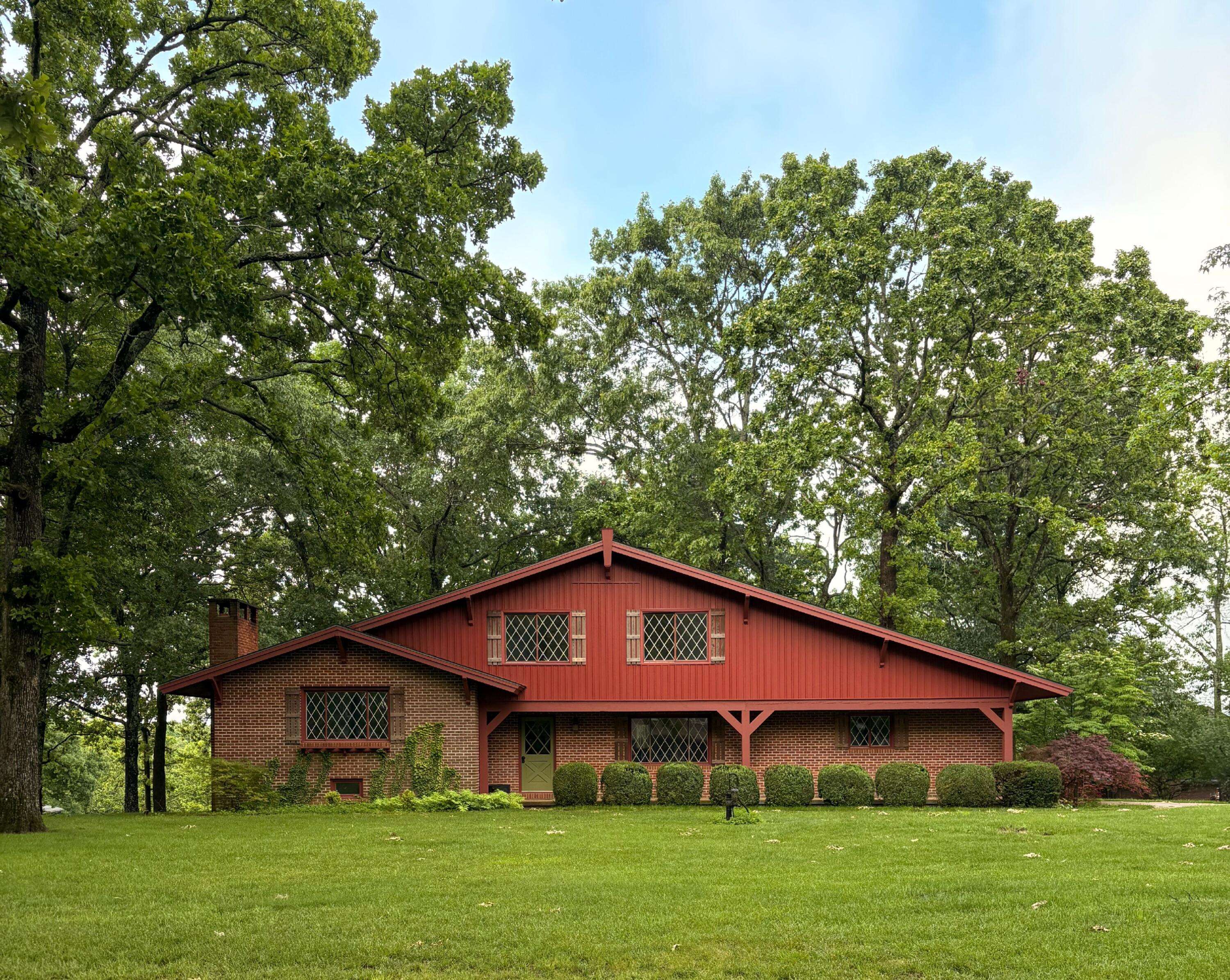 West Plains, MO 65775,2112 Cambridge DR