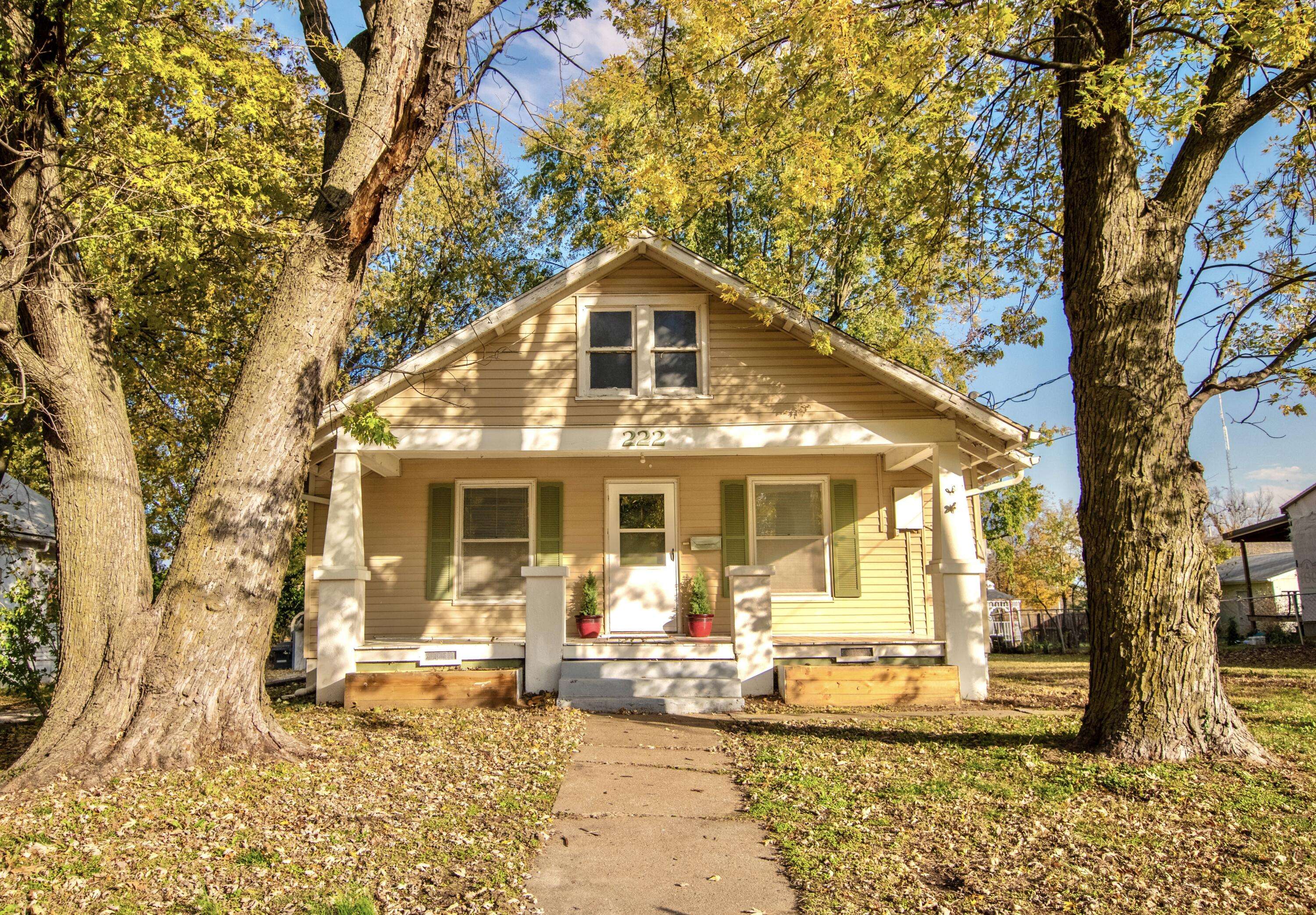 Nevada, MO 64772,222 N Elm ST