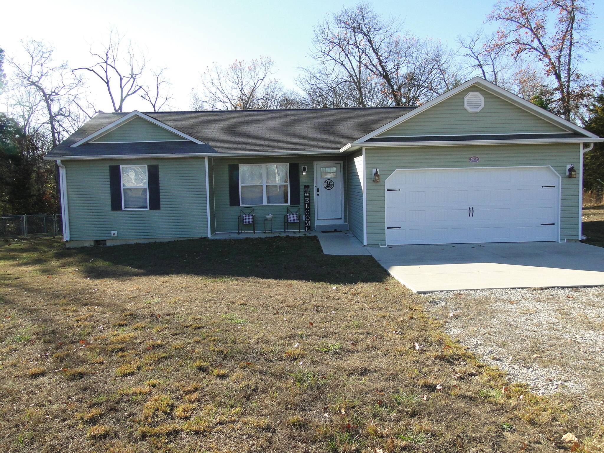 West Plains, MO 65775,5912 Private Road 1604