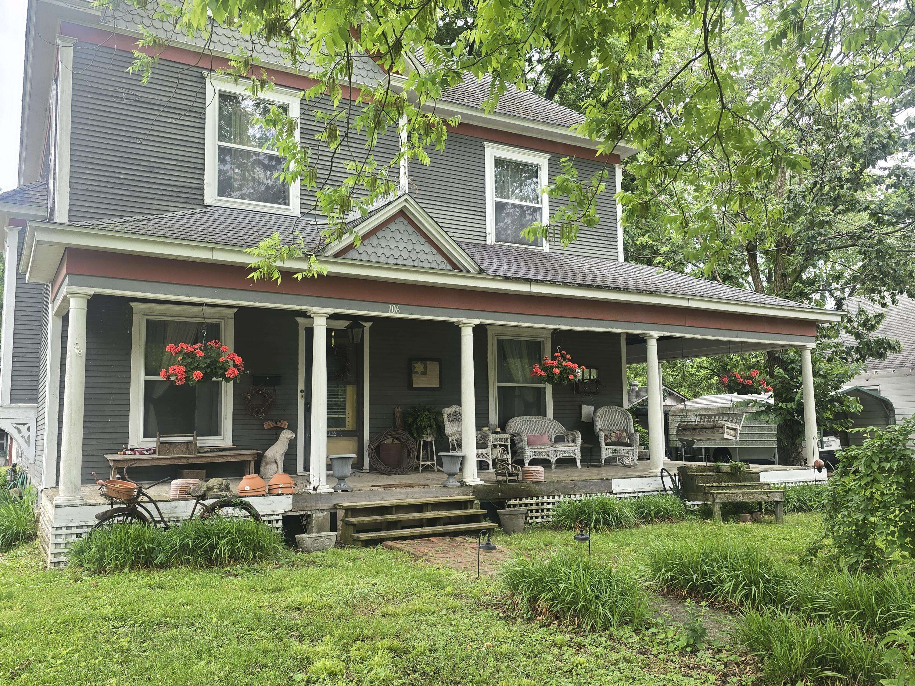 Greenfield, MO 65661,106 N Main Street ST