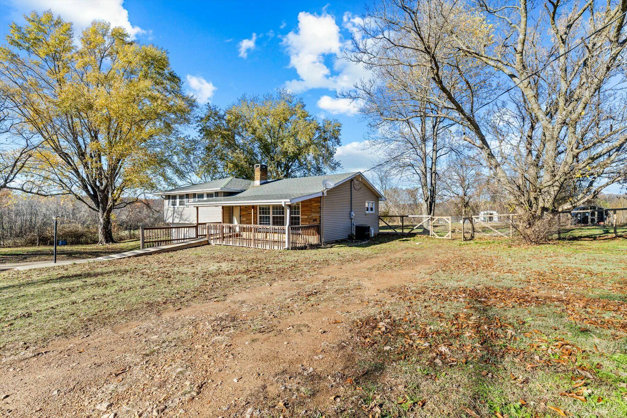 Humansville, MO 65674,397 E 330th RD