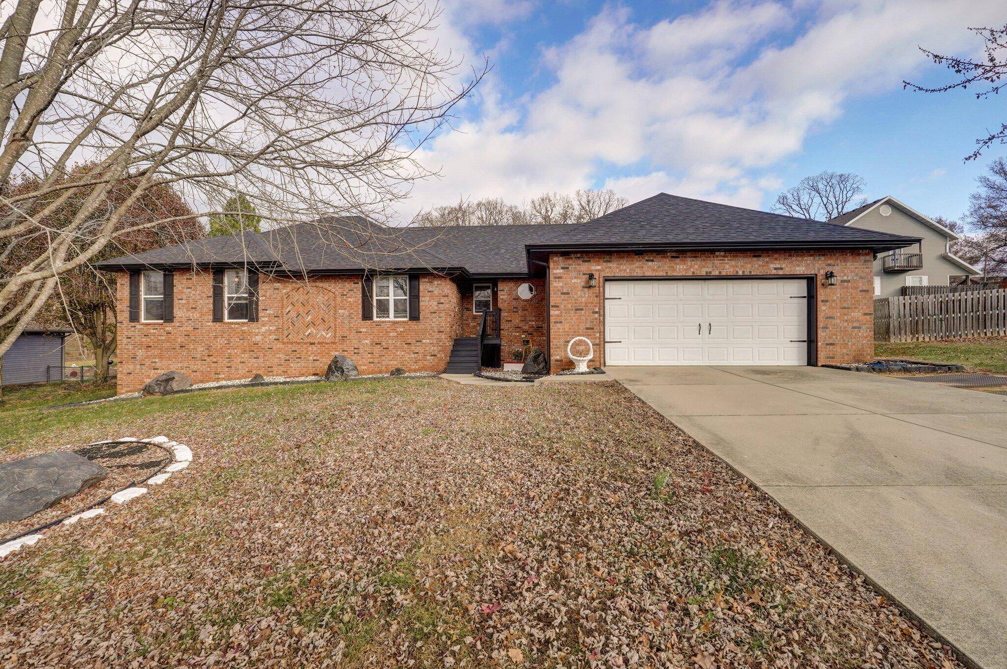 Springfield, MO 65809,552 S Hickory DR