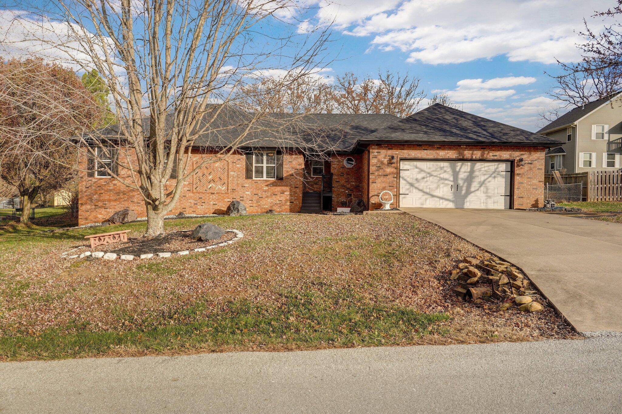 Springfield, MO 65809,552 S Hickory DR