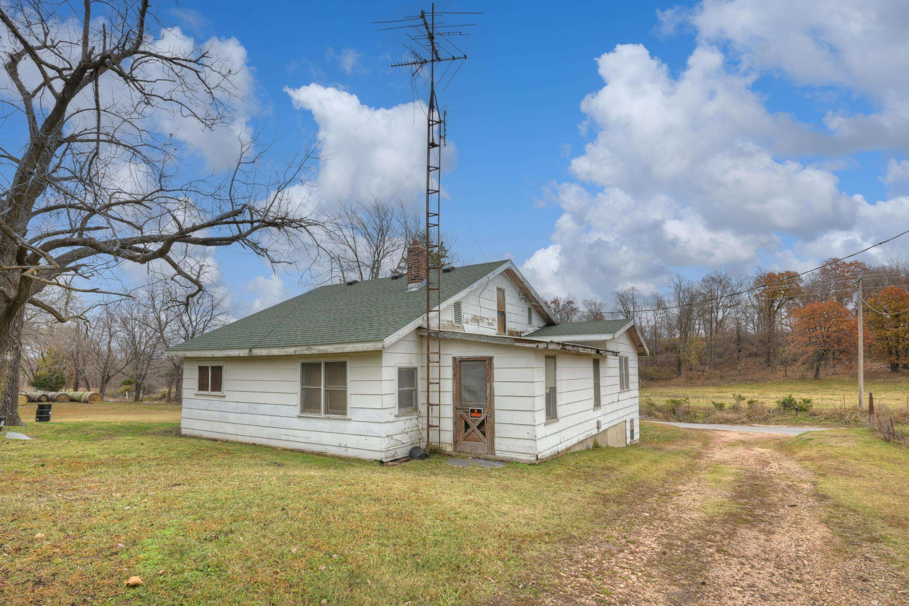 Anderson, MO 64831,20 Beamon Hollow RD