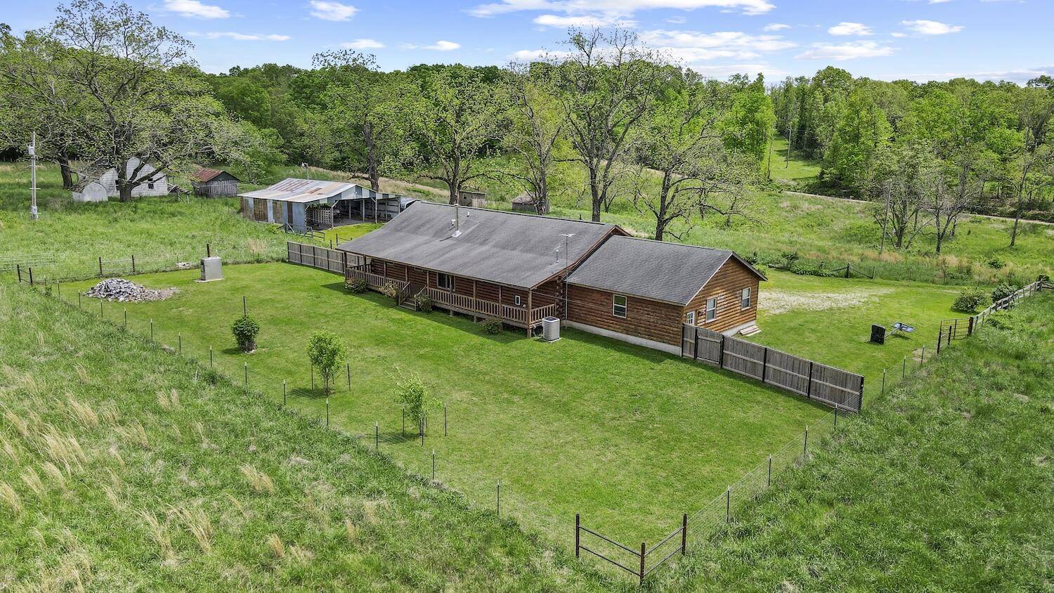 Pottersville, MO 65790,323 County Road 6720