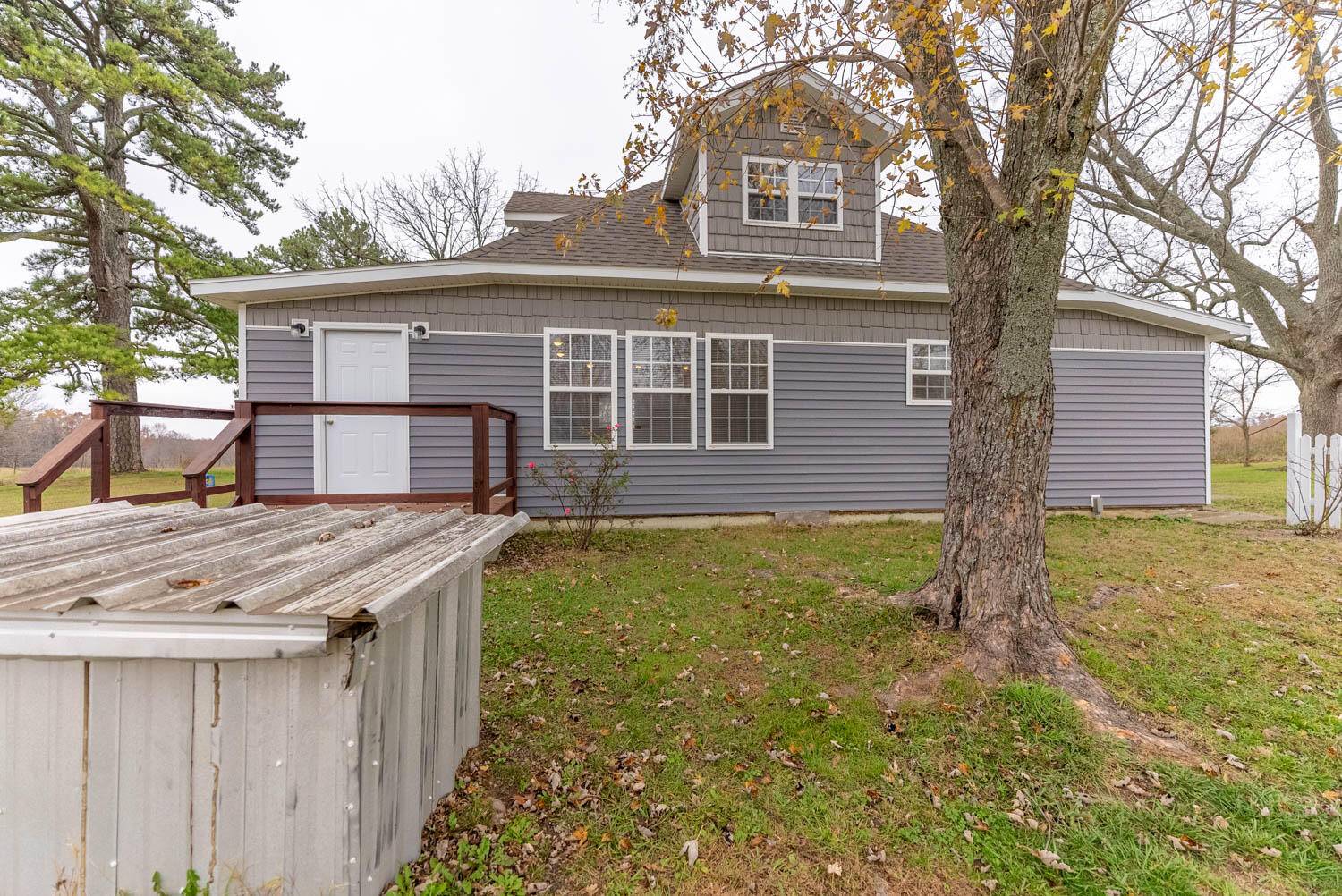 Koshkonong, MO 65692,8806 County Road 9460