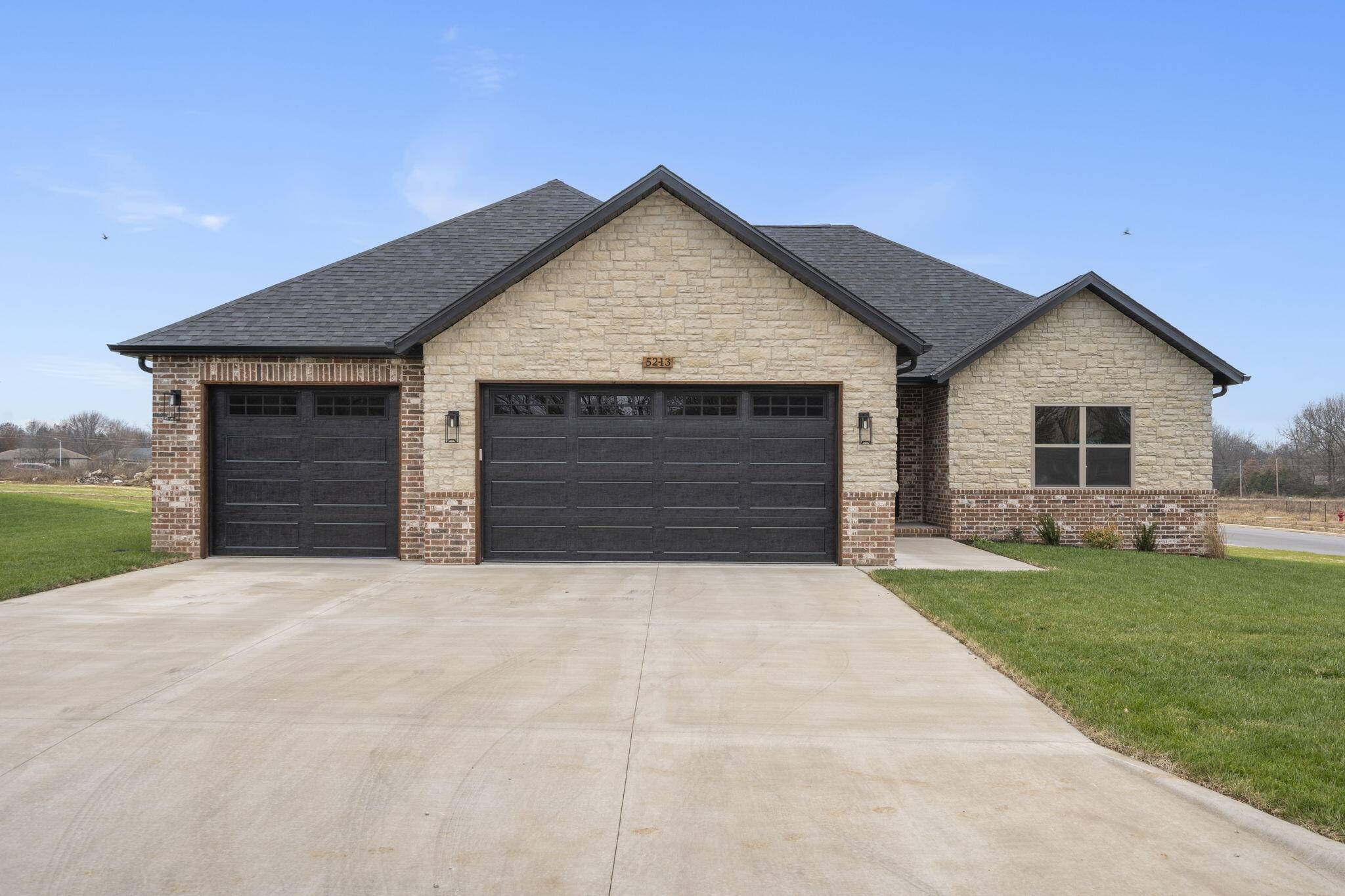 Battlefield, MO 65619,5213 Logan DR