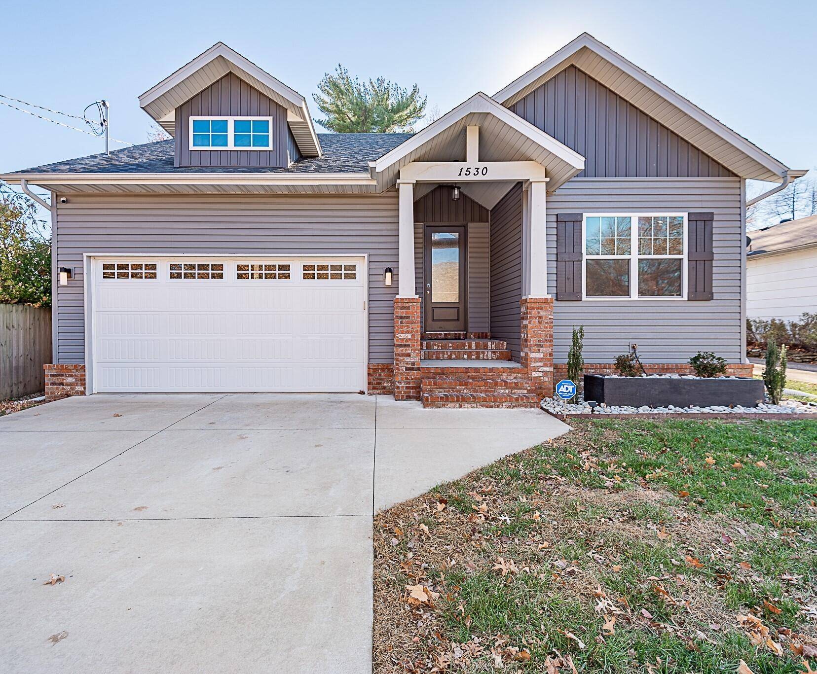 Springfield, MO 65804,1530 E Portland ST