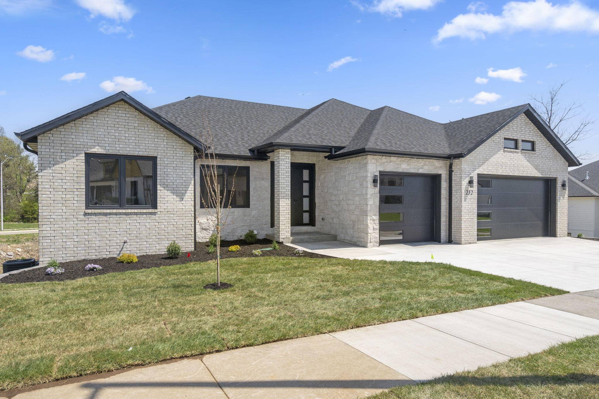Springfield, MO 65802,252 Hickory Hills BLVD