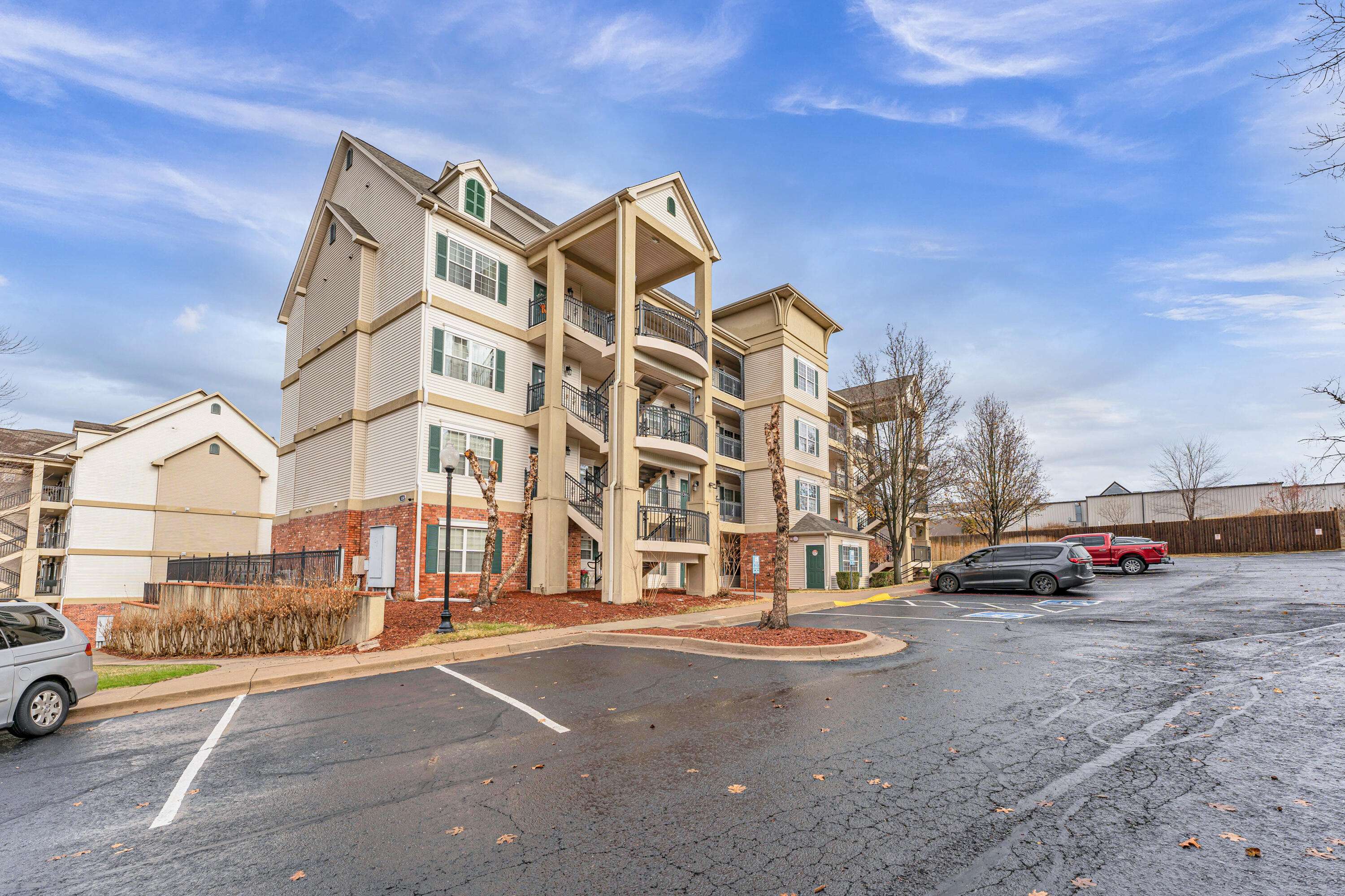 Branson, MO 65616,3830 Green Mountain DR #402