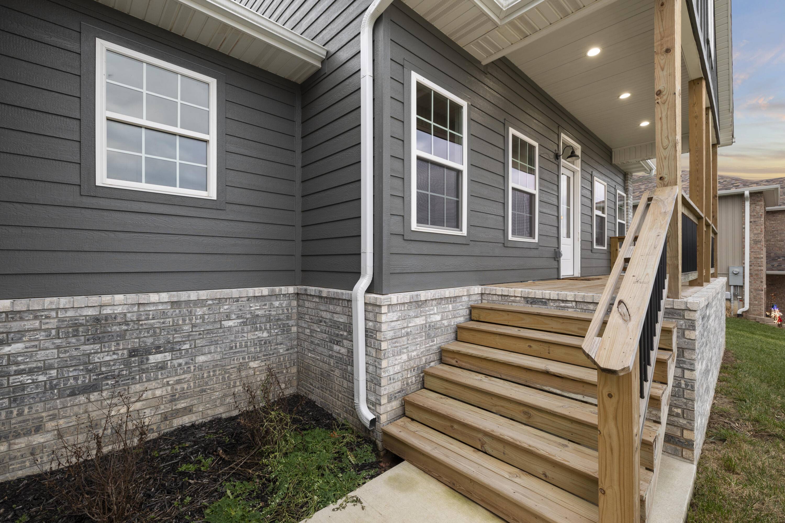 Ozark, MO 65721,2034 Bull Run RD