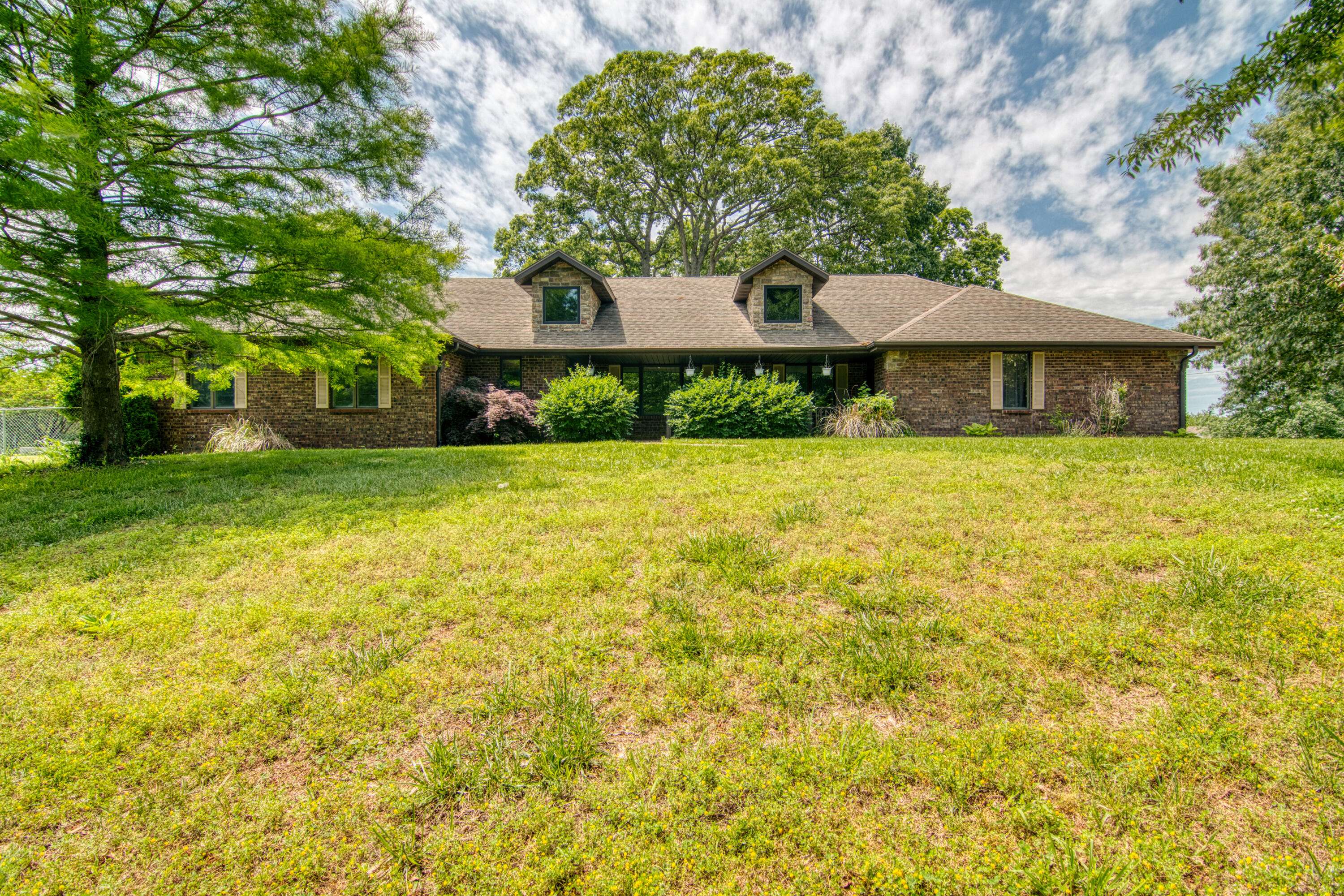 Nixa, MO 65714,1012 W Monarch DR